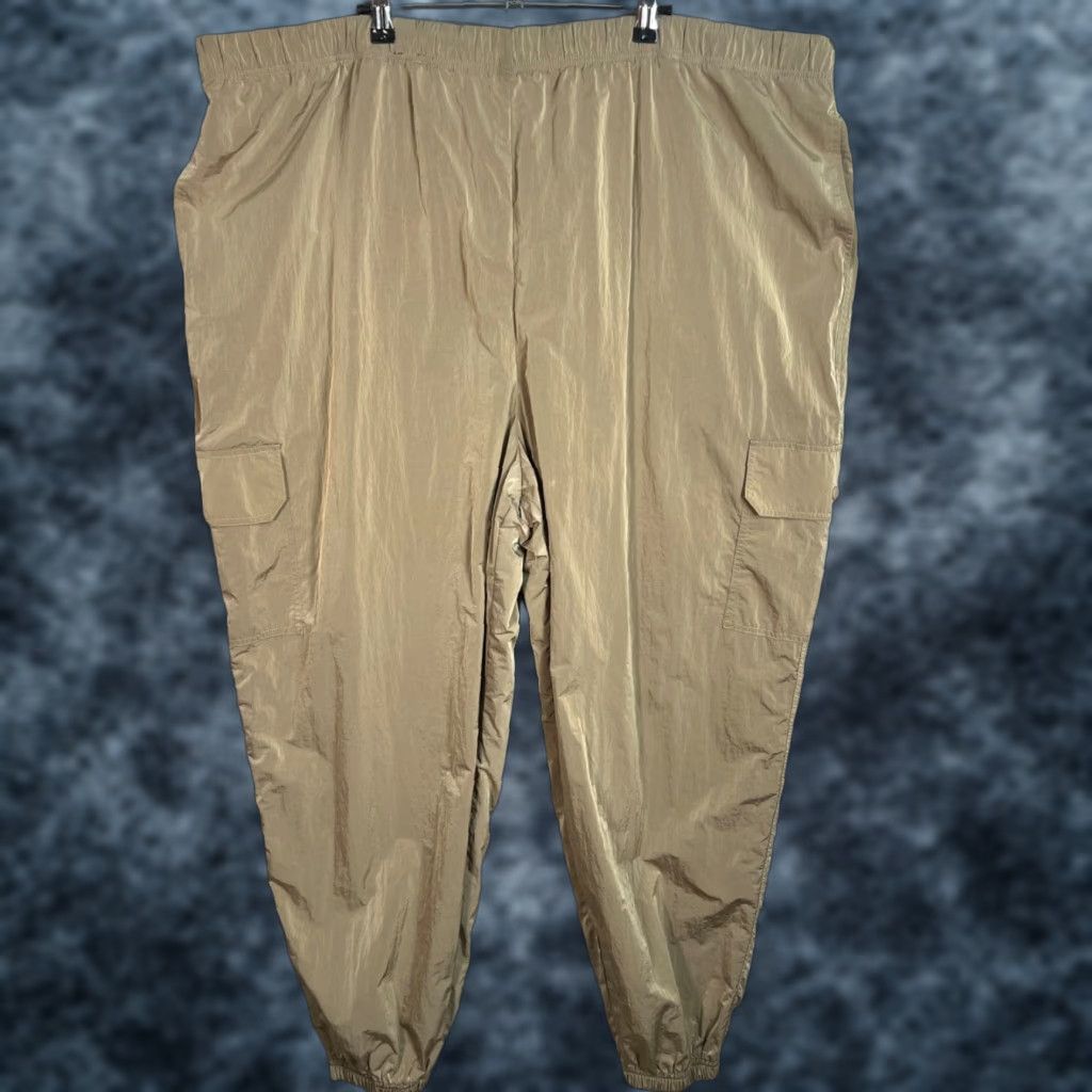 Good American Good American Cargo Pants Women's 7 Beige Nylon Polyester Tapered Leg 29 In Inseam High Rise Adult Womens Cargo Style Size 28" / US 6 / IT 42 - 1 Thumbnail