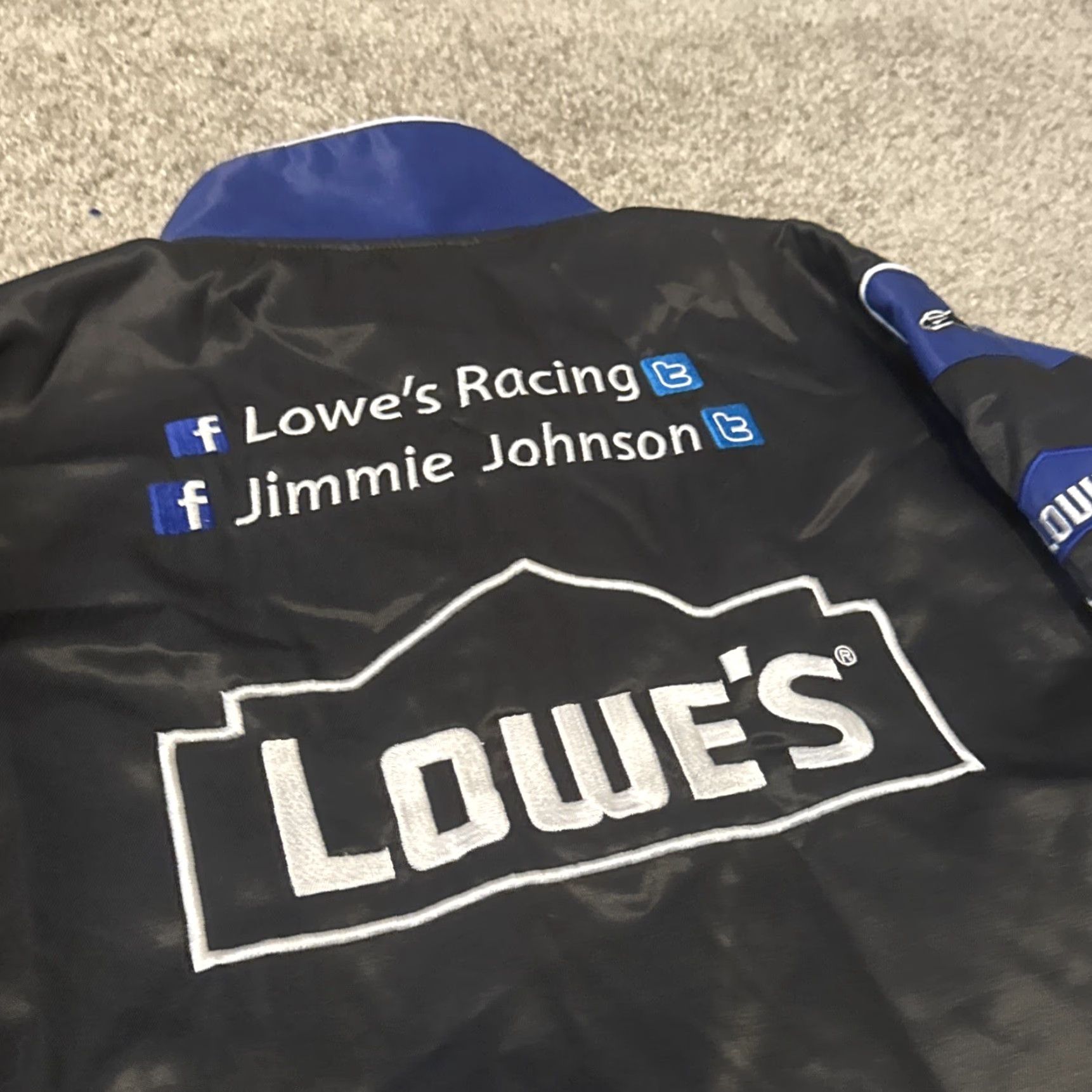 Chase Authentics Nascar Racing Lowe’s Jimmie Johnson 2011 Snap Front Jacket XL Men Polyester Blue Bomber Snap Front Chase Authentics Racing Mens XL Size US XL / EU 56 / 4 - 4 Thumbnail
