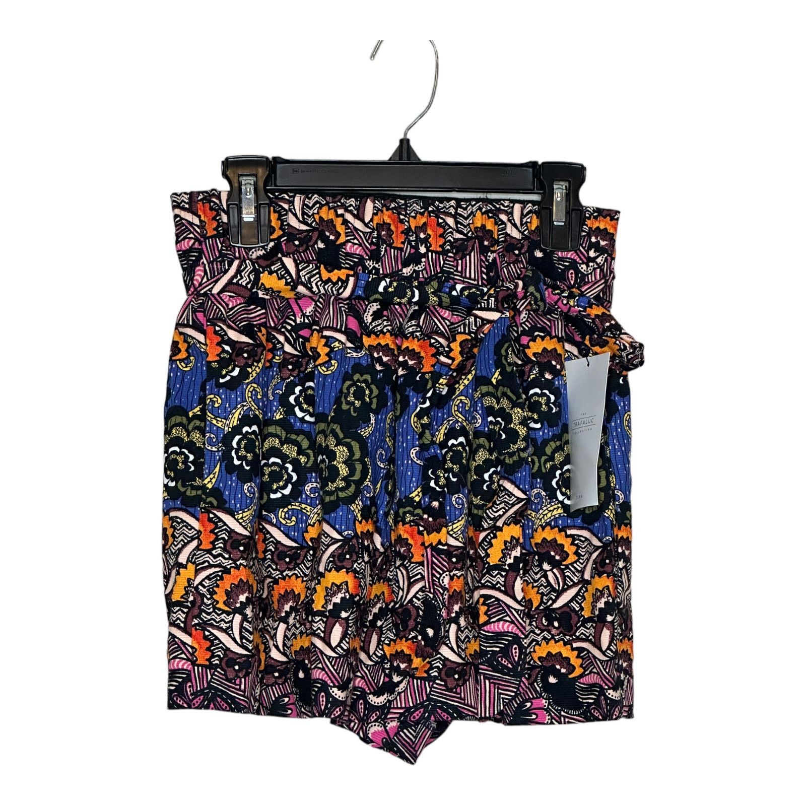 Zara Zara floral print pull on belted shorts size small Size 30" / US 8 / IT 44 - 1 Thumbnail