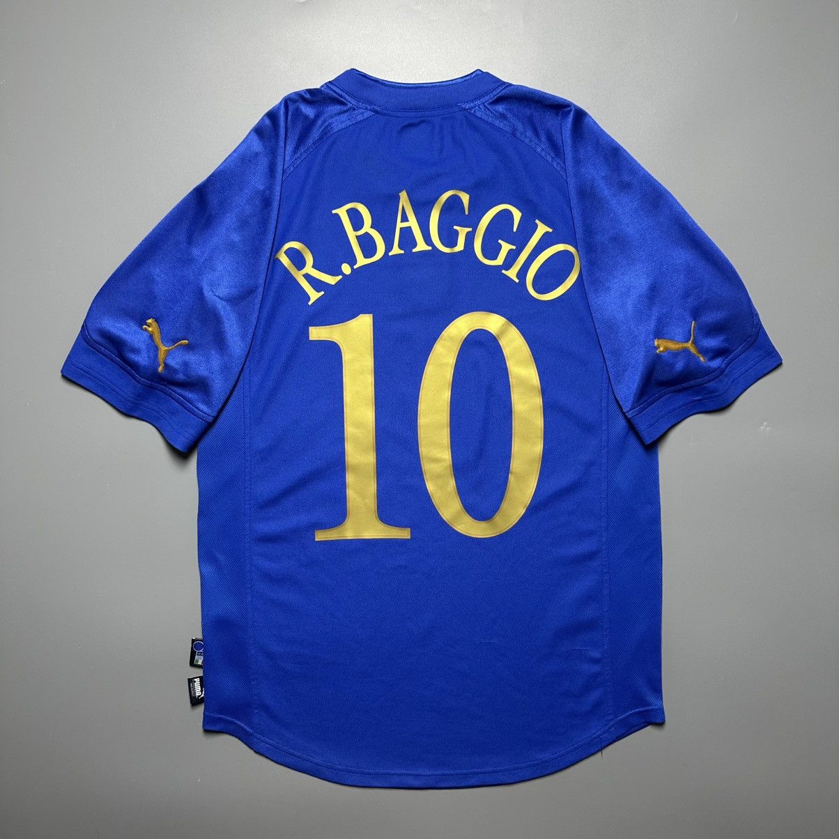Puma ITALY PUMA 2004 EURO FOOTBALL SOCCER HOME JERSEY #10 BAGGIO Size US M / EU 48-50 / 2 - 1 Thumbnail