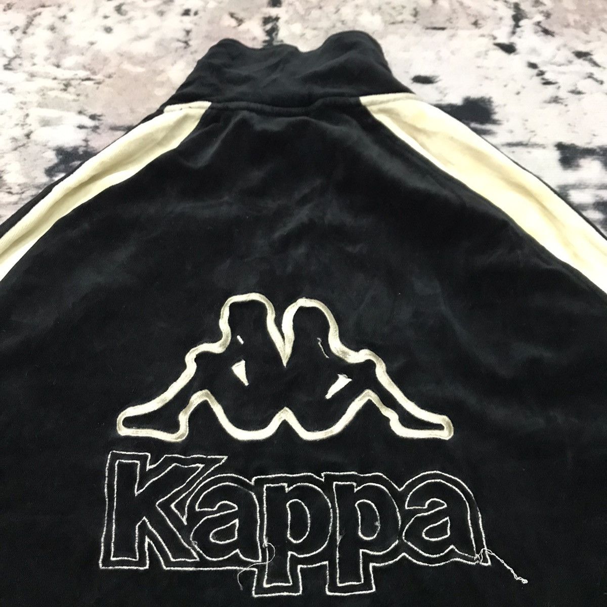 Kappa × Vintage Vintage 90s Kappa Side Tape Velvet Jacket Sweater Size US L / EU 52-54 / 3 - 12 Thumbnail