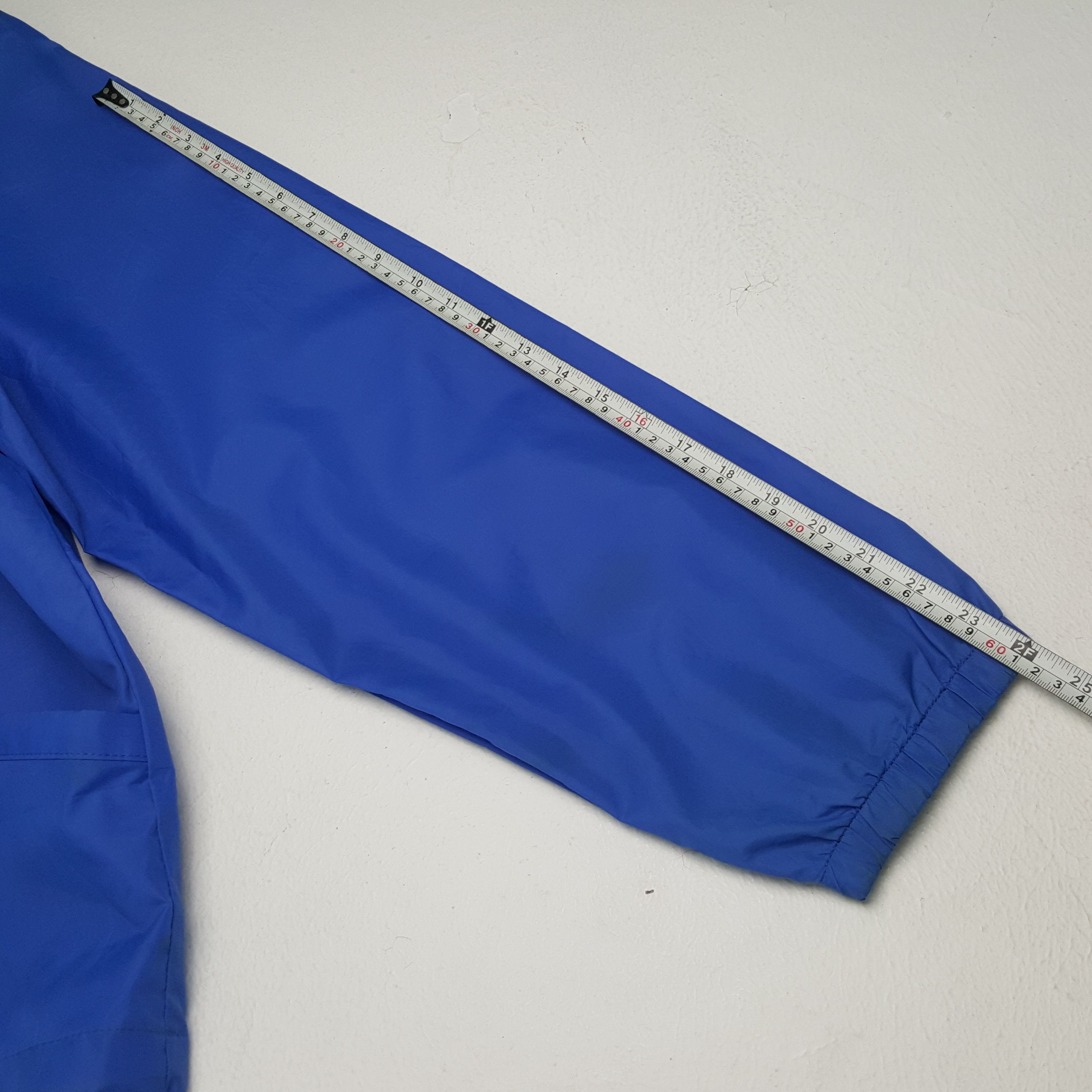 Vintage CNN INTERNATIONAL Big Logo Back Design Windbreaker Jacket Size US L / EU 52-54 / 3 - 6 Thumbnail