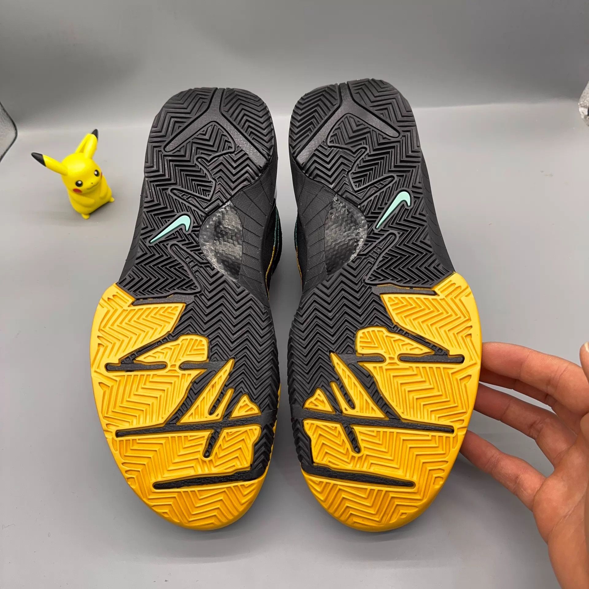 Nike Nike Kobe 4 Black/Yellow AV6339-002 Size 43 Size US 10 / EU 43 - 4 Thumbnail