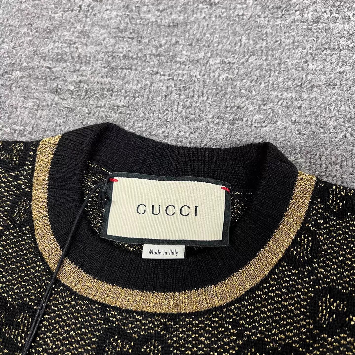 Gucci Gucci Black & Gold GG Supreme Knit Short Sleeve XS NWT Size XS / US 0-2 / IT 36-38 - 5 Thumbnail