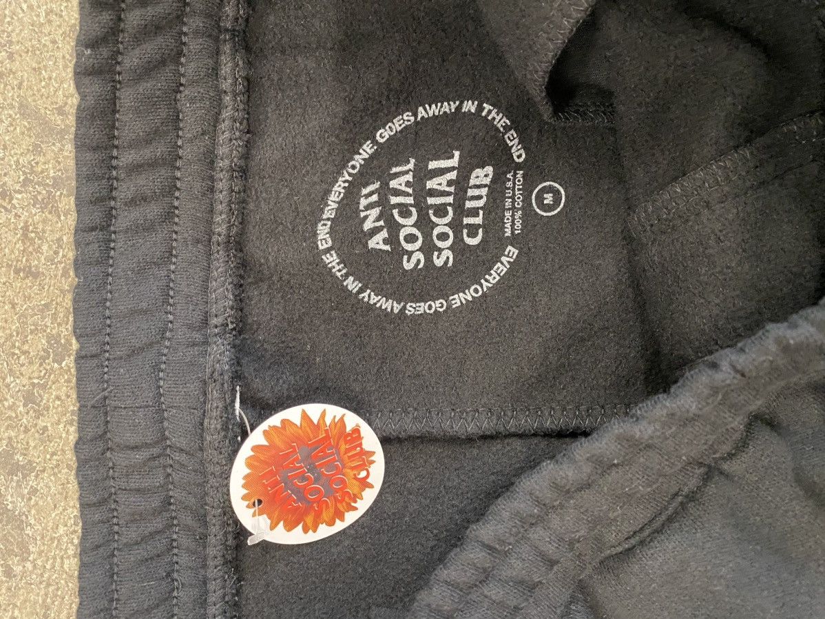 Anti Social Social Club Anti social social club black sweatpant Size US 32 / EU 48 - 2 Thumbnail