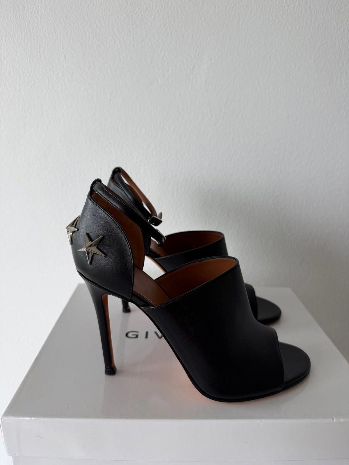 Givenchy new Givenchy womens stars sandals 10 heels shoes black 37 Size US 6 / IT 36 - 1 Thumbnail