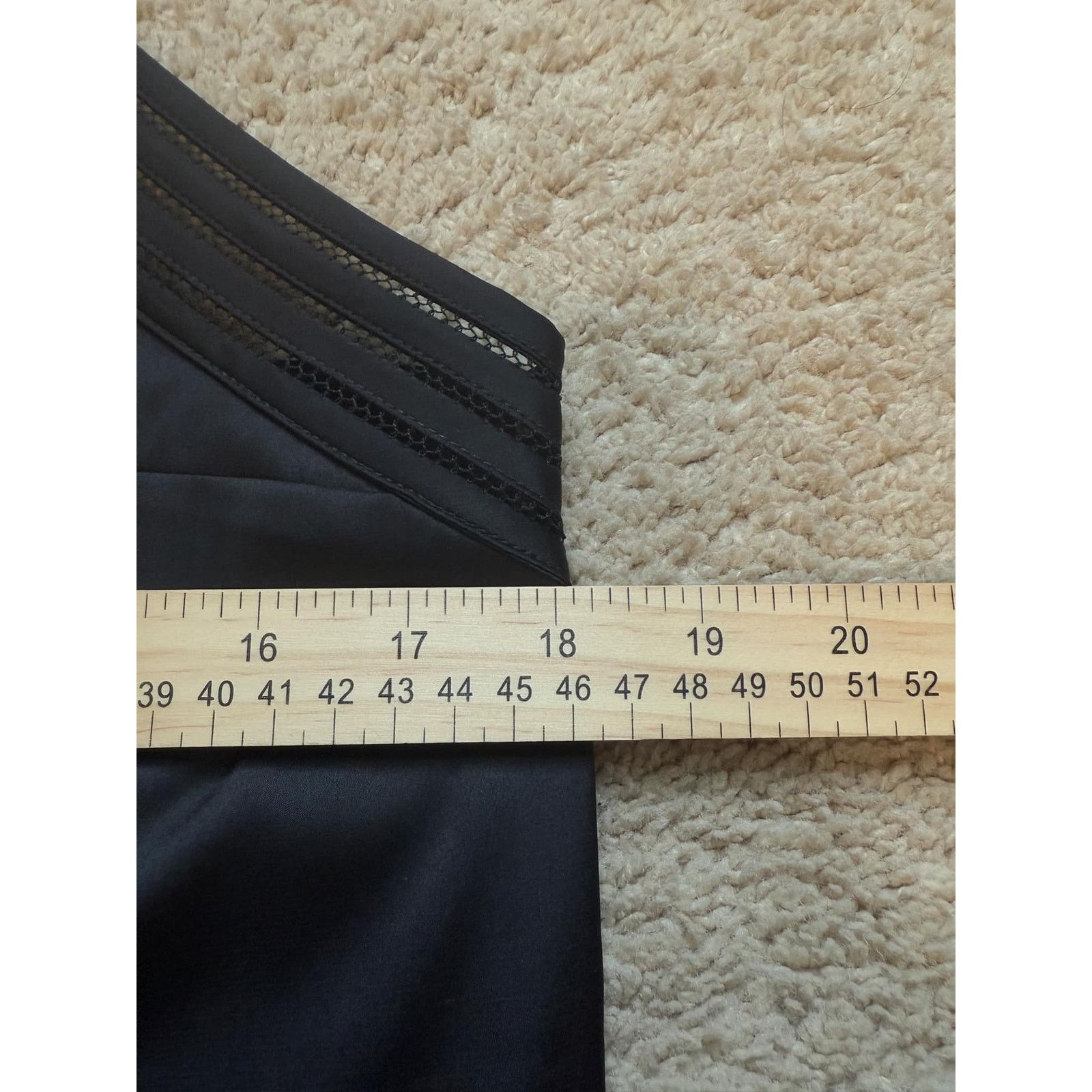 Express NWT Express V-Neck Cutout Tank Top Black Womens Size Medium Size M / US 6-8 / IT 42-44 - 8 Thumbnail