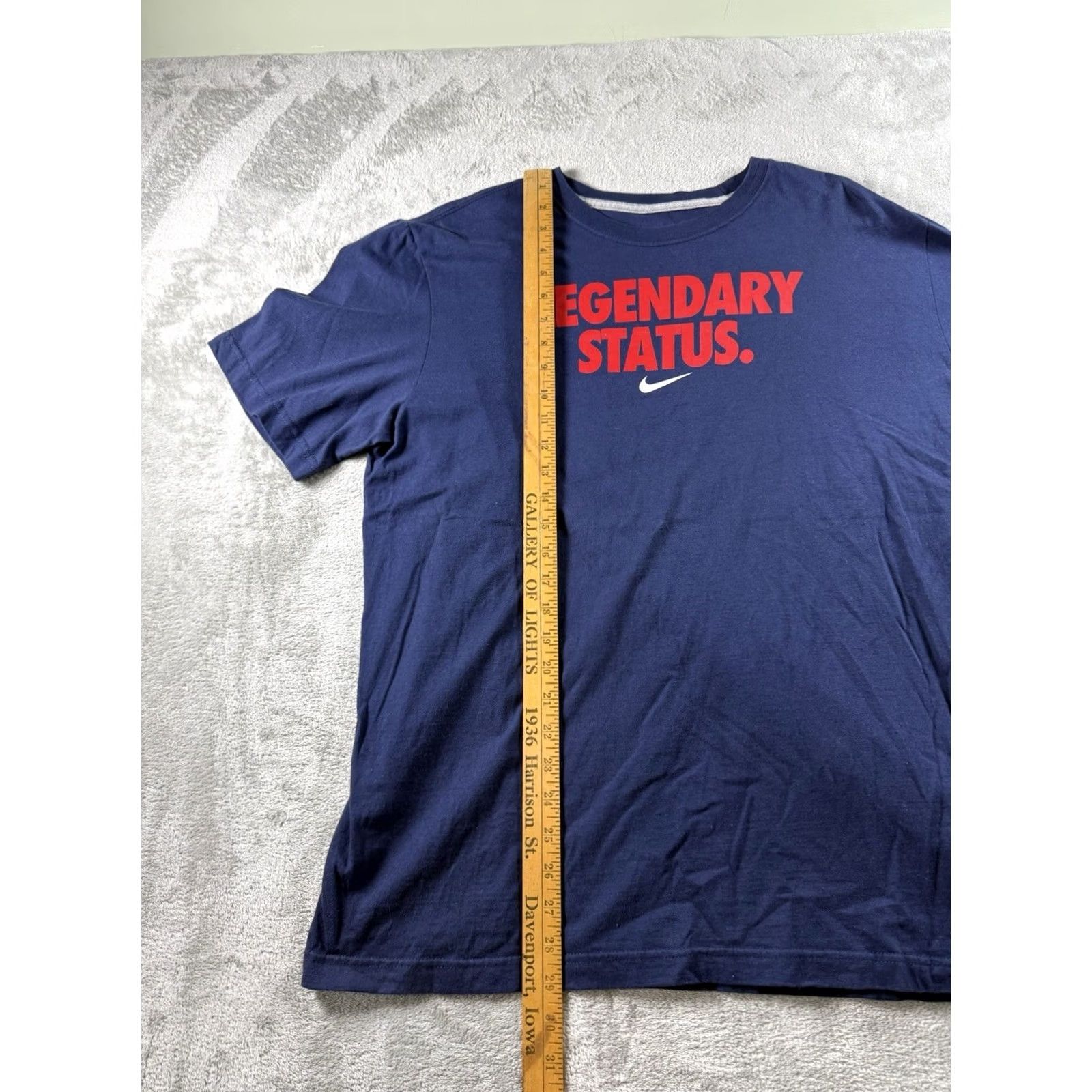 Nike VINTAGE NIKE LEGENDARY STATUS MENS XL T-SHIRT NAVY Size US XL / EU 56 / 4 - 3 Thumbnail