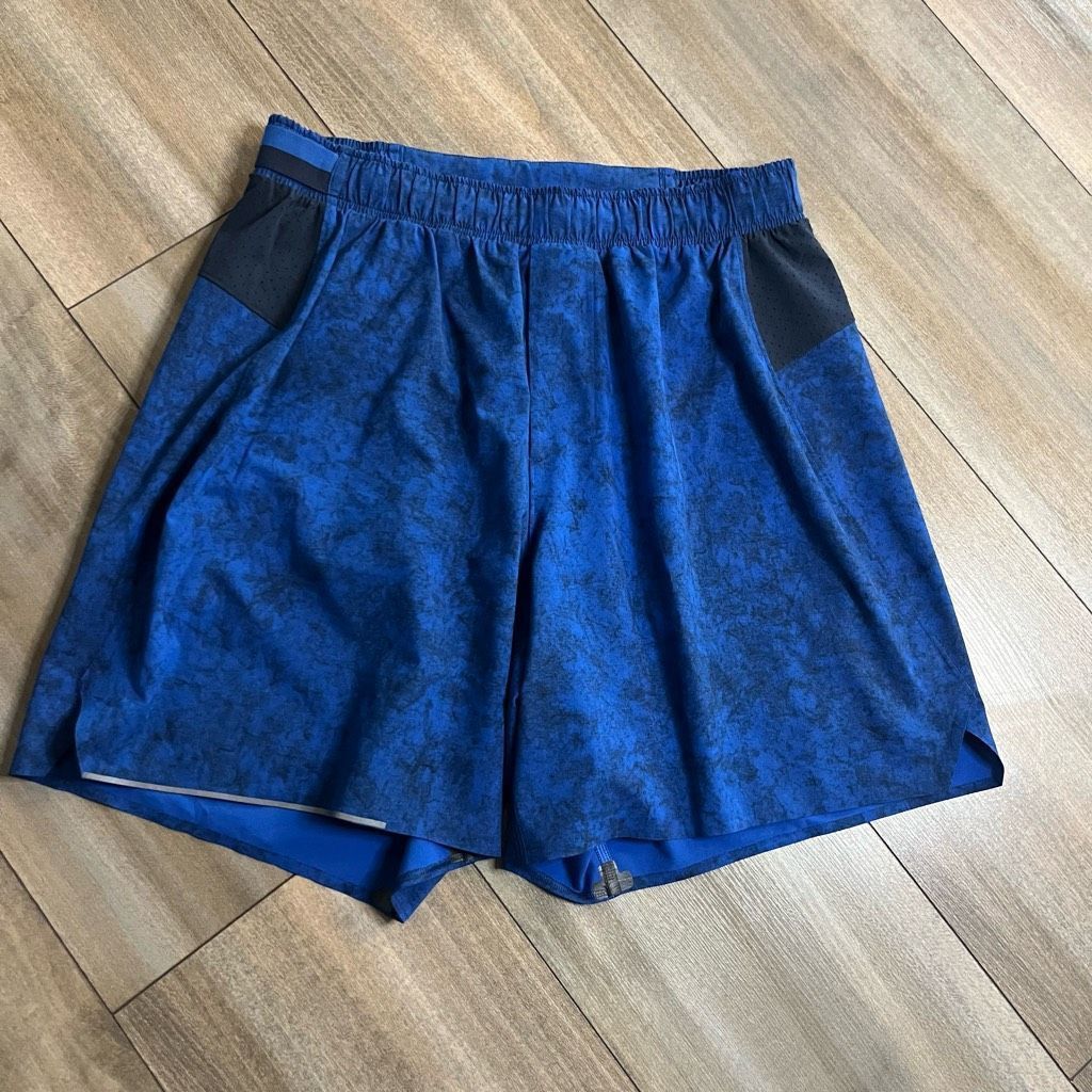 Lululemon Lululemon Blue Tie Dye Athletic Workout Shorts Men Small Bin Size US 29 - 1 Thumbnail