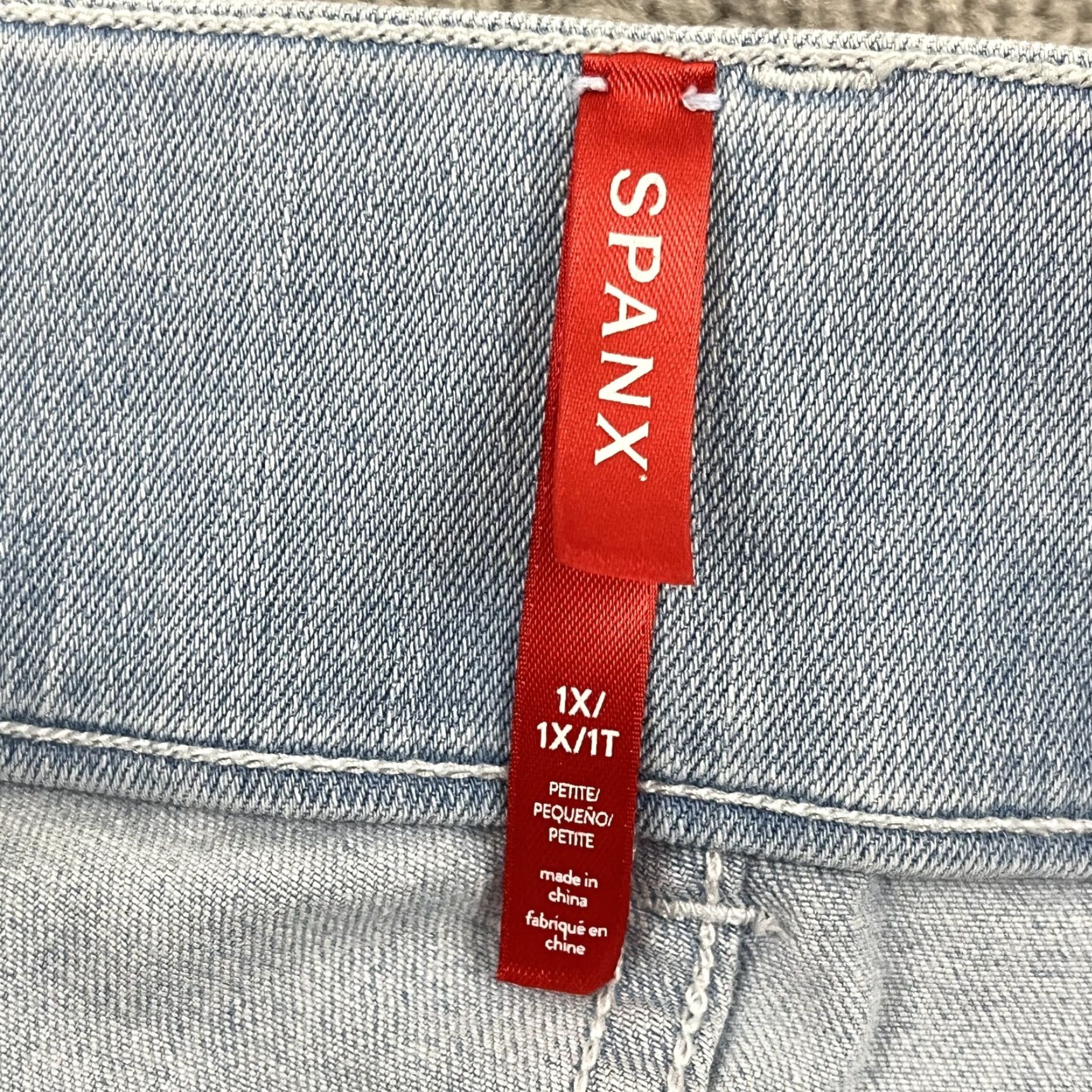 Spanx VINTAGE Spanx Jeans Womens Petite 1X Light Blue Denim Stretch Retro Pull On Raw Hem Pant Size 40" / US 18 - 2 Thumbnail