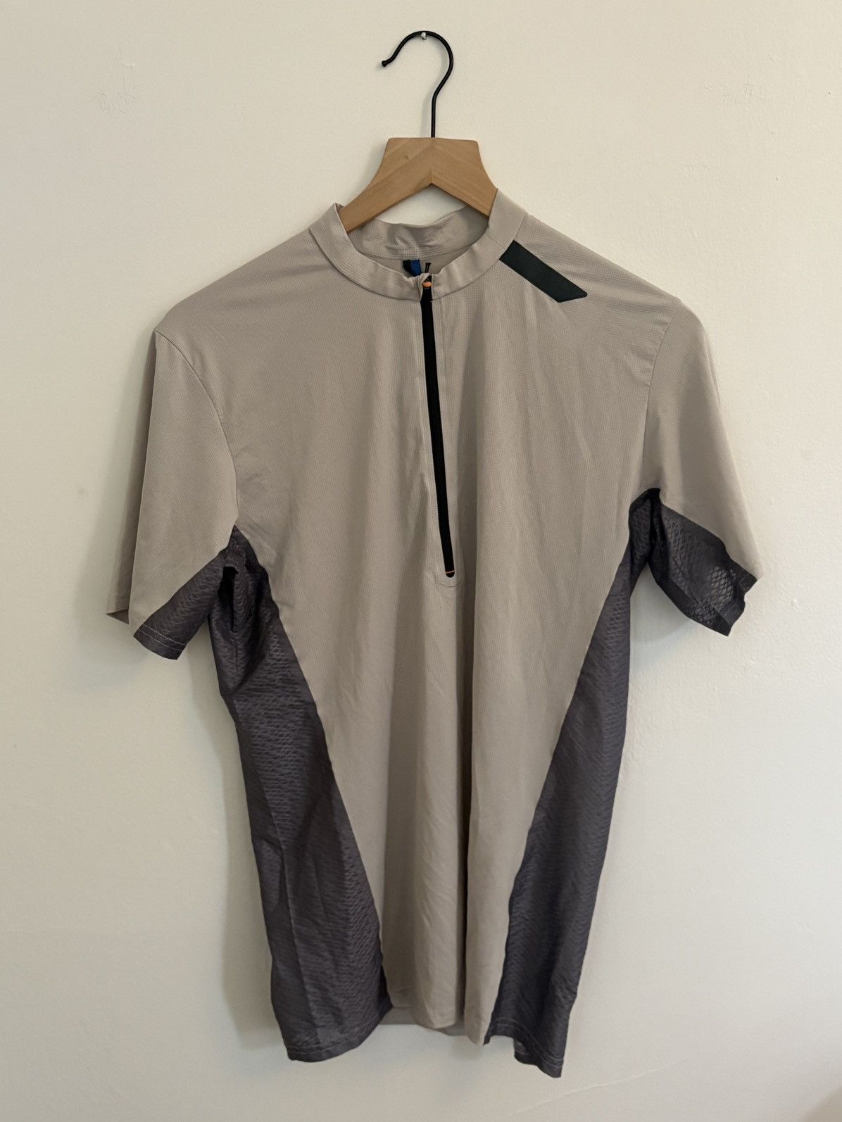 SOAR Running Soar Running Half-Zip T-Shirt (Grey/Cream) Size US S / EU 44-46 / 1 - 1 Thumbnail