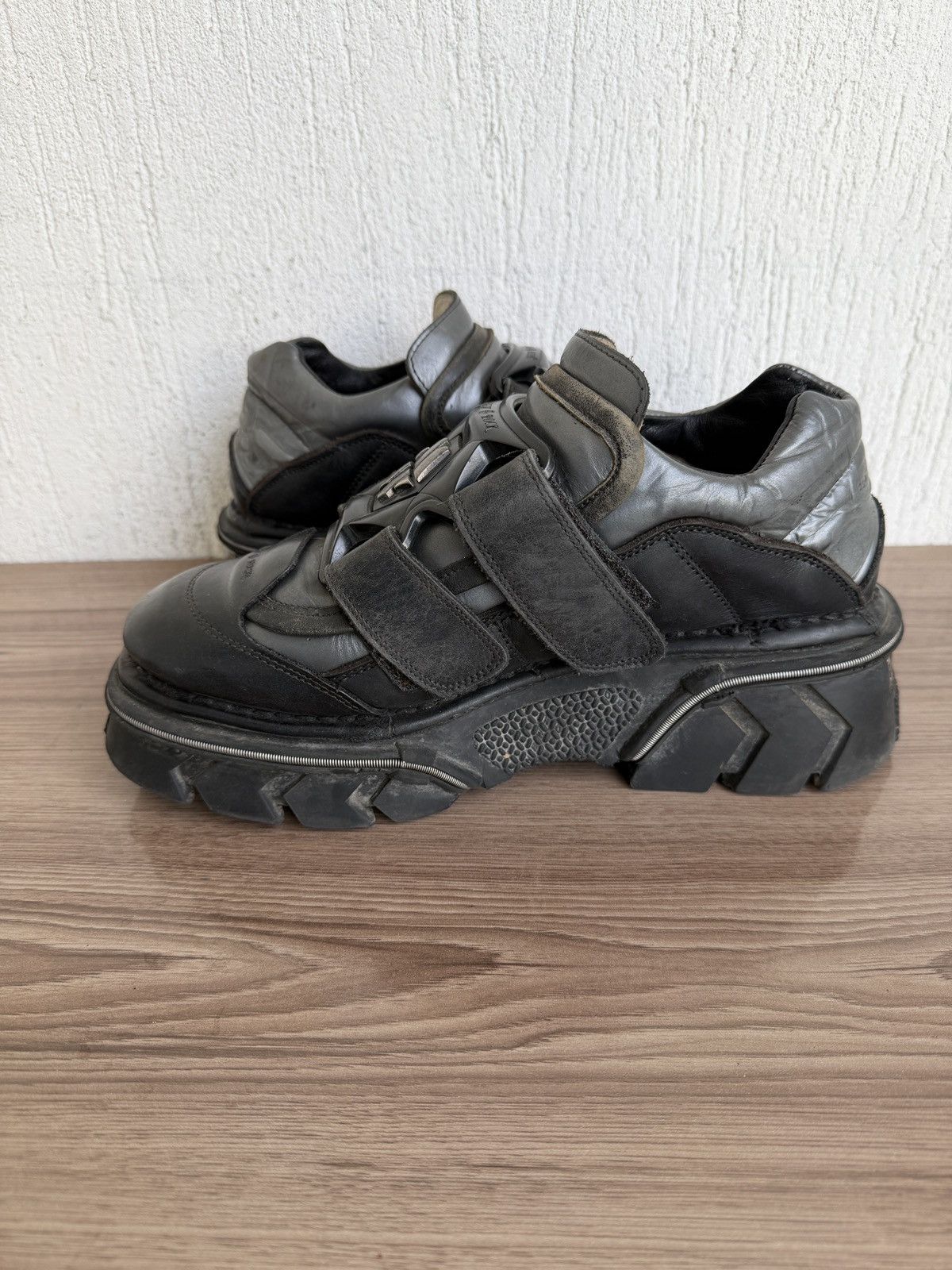 New Rock Rare❗️❗️Ankle metallic Boots like swear Size US 11 / EU 44 - 11 Thumbnail