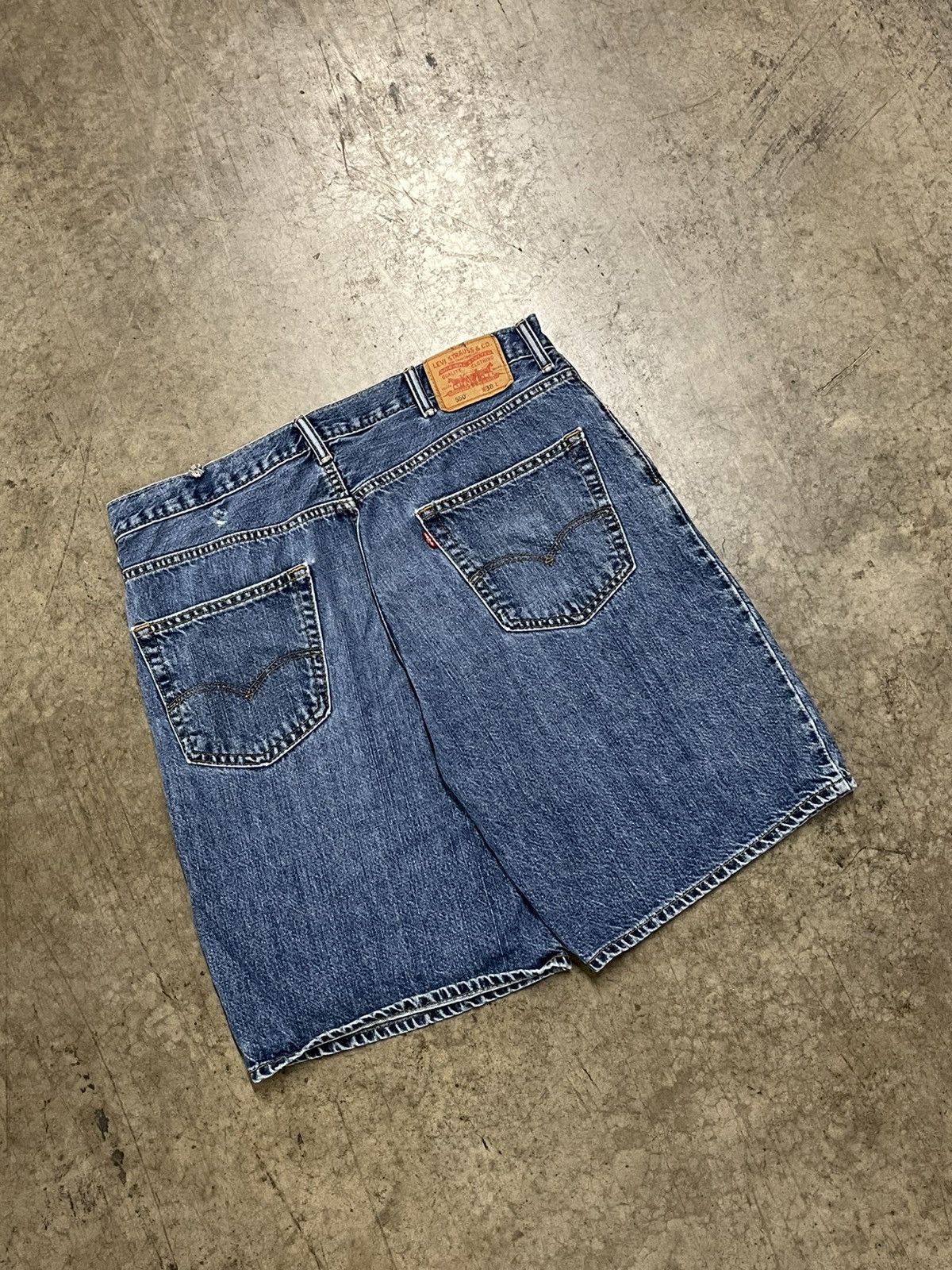 Levi's × Vintage Levi’s jorts y2k baggy fit streetwear hype rare skater Size US 36 / EU 52 - 1 Thumbnail