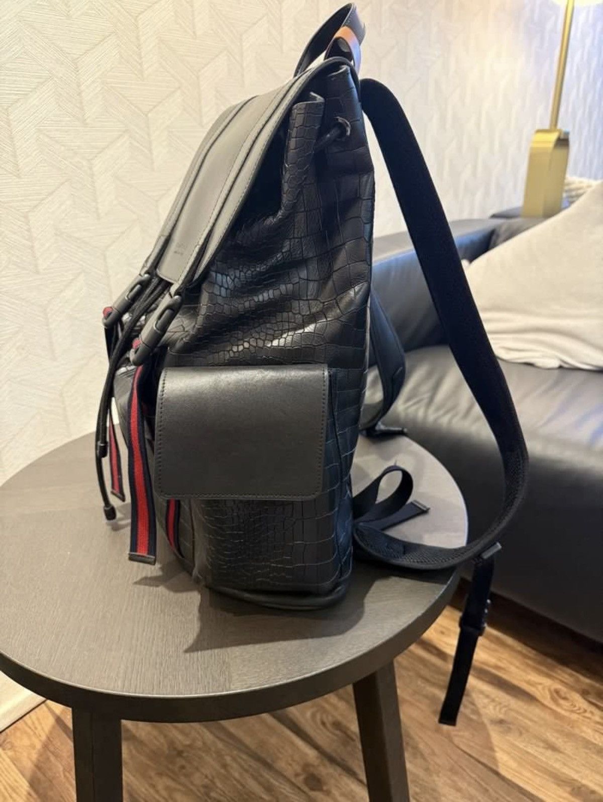 Gucci Authentic Gucci Black Crocodile-Embossed Leather Backpack Size ONE SIZE - 4 Thumbnail