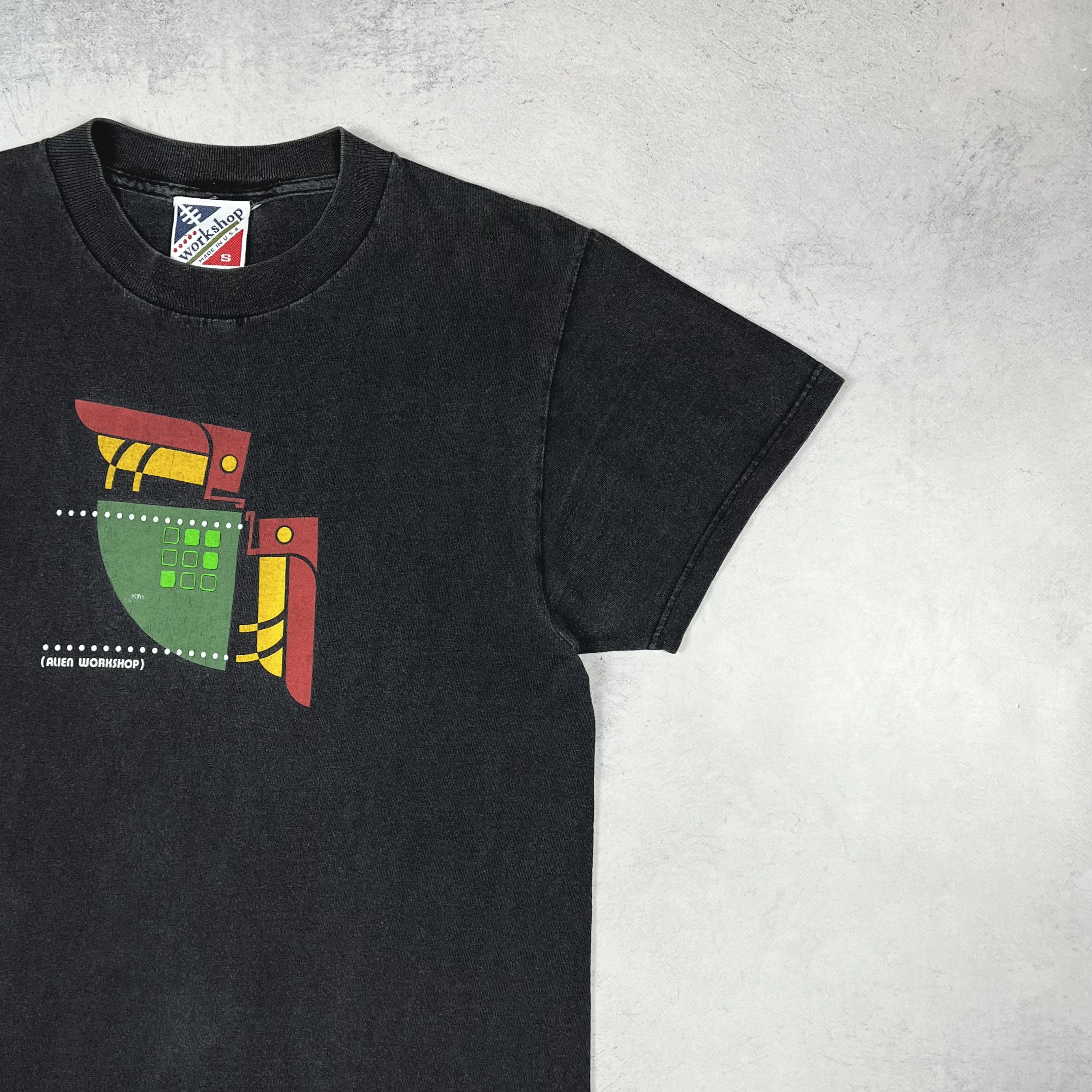 Alien Workshop Vintage Alien Workshop Rare Sunfaded T Shirt 90’s Size US S / EU 44-46 / 1 - 3 Thumbnail