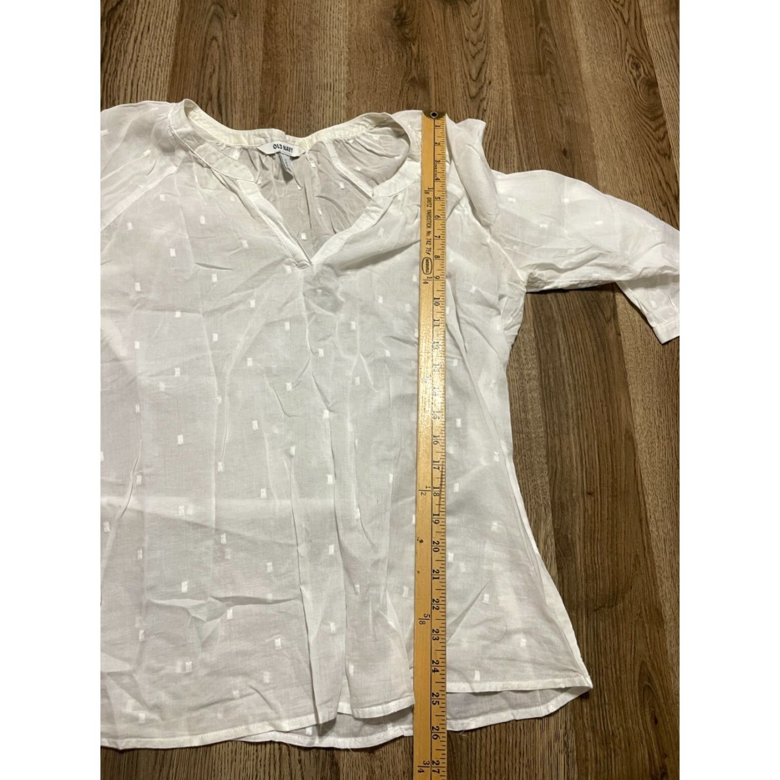 Old Navy Old Navy Shirt Women L White 3/4 Sleeve V-Neck Lightweight Casual Basic T-Shirt Size L / US 10 / IT 46 - 6 Thumbnail