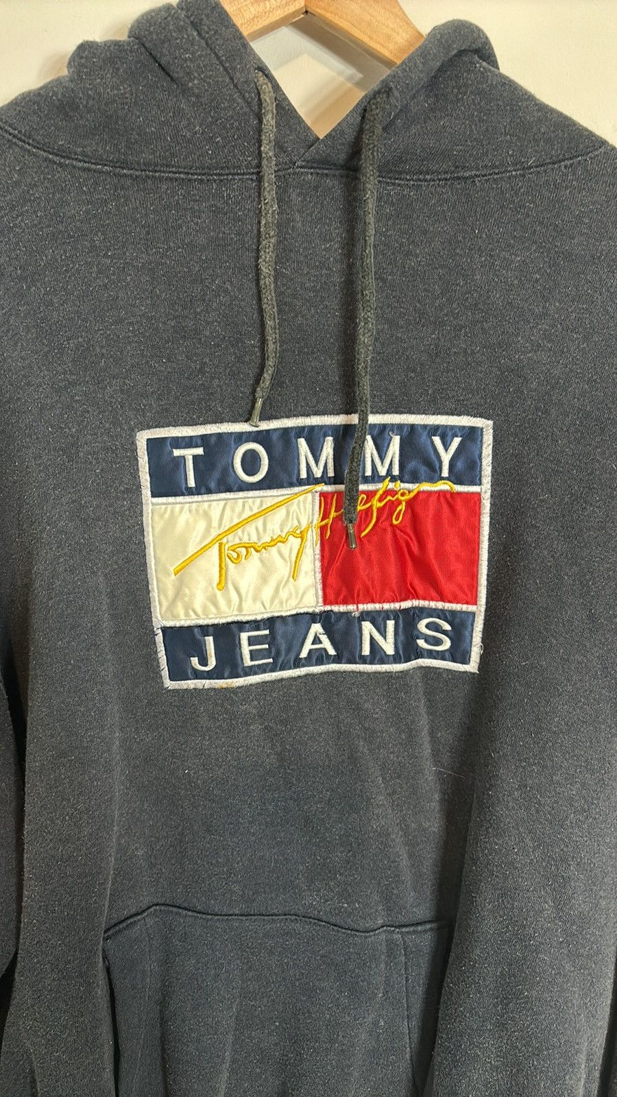 Tommy Hilfiger × Vintage Vintage Tommy Hilfiger Hoodie Size US L / EU 52-54 / 3 - 2 Thumbnail