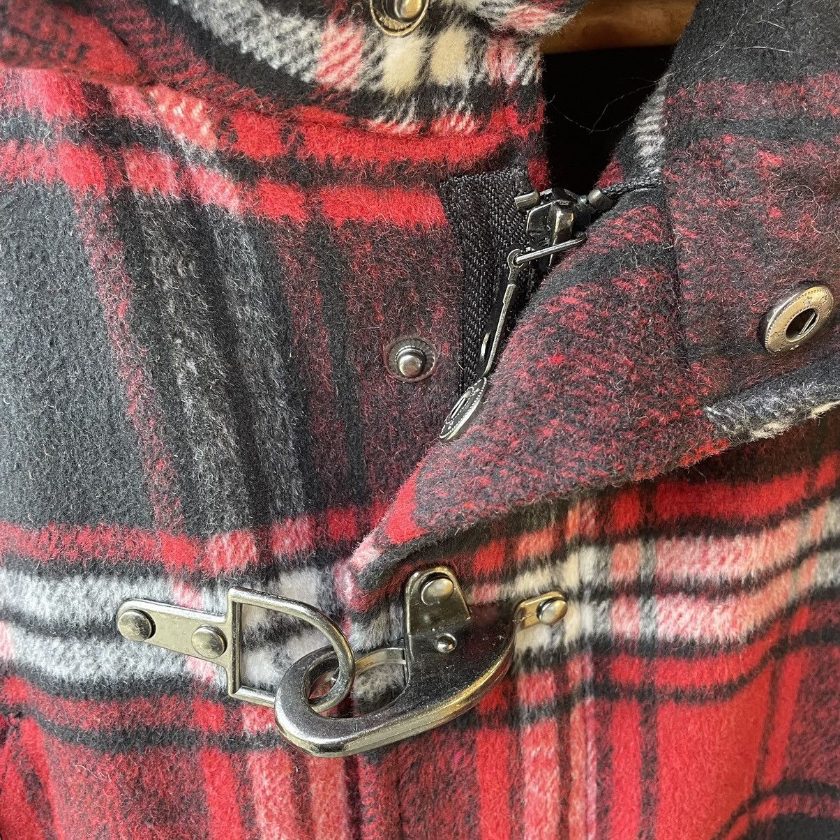 Designer × In The Attic × Japanese Brand 🔥🔥🇯🇵In The Attic Red Tartan Hooded Sherpa Duffel Wool Jacket Size US M / EU 48-50 / 2 - 7 Thumbnail