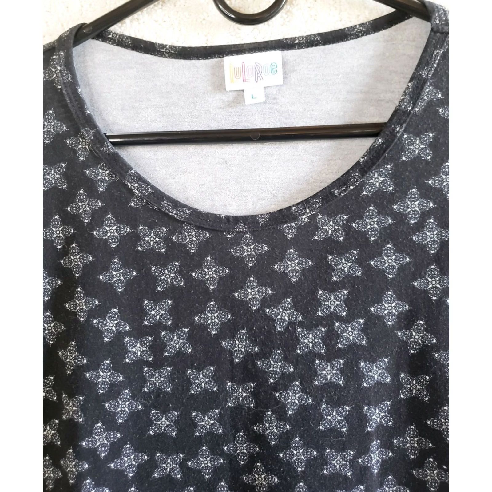 Vintage VINTAGE LuLaRoe Shirt Geometric Pattern Top Pullover Short Sleeve Navy Blue Women’s XL Casual Comfort Size XL / US 12-14 / IT 48-50 - 3 Thumbnail