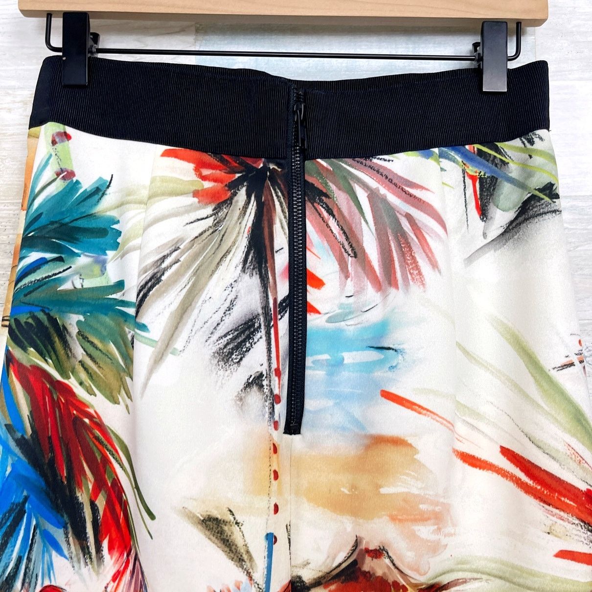 Other MILLY Watercolor Midi Scuba Skirt Beige Ribbed Womens 4 Size 27" / US 4 / IT 40 - 4 Thumbnail