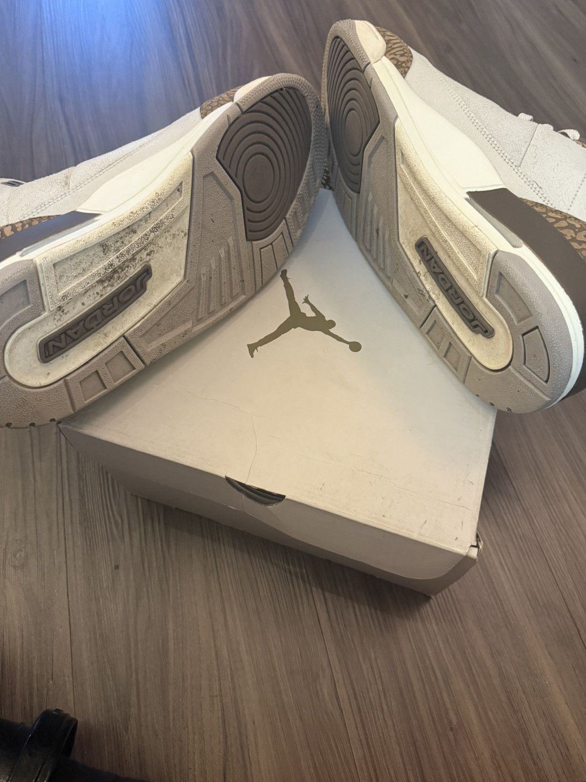 Nike Nike Air Jordan 3 Retro Palomino Size 11.5 Light Orewood Size US 11.5 / EU 44-45 - 6 Thumbnail