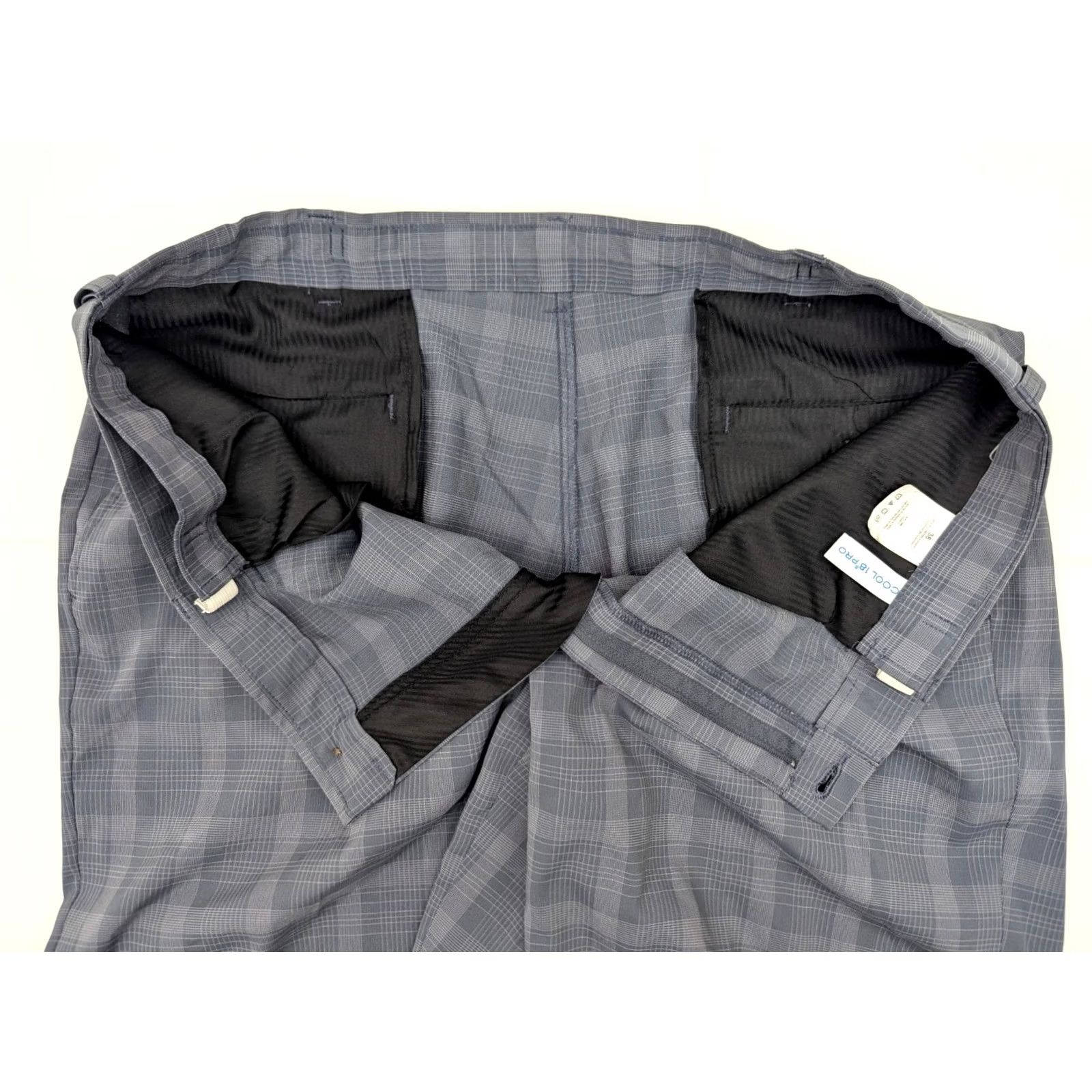 Haggar Haggar 38 Gray Plaid Short 9.5in Inseam Men's Classic Lightweight Casual Chino Pant Short with Pockets Size US 38 / EU 54 - 7 Thumbnail