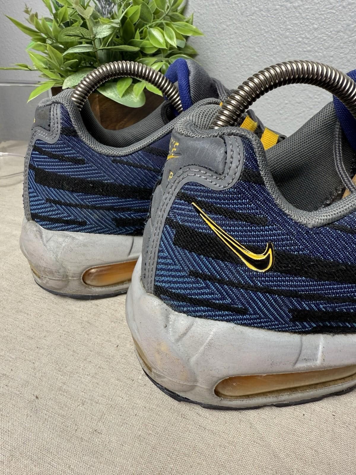 Nike Size 9- Nike Air Max 95 Blue/Yellow/Black Pre/owned Size US 9 / EU 42 - 7 Thumbnail