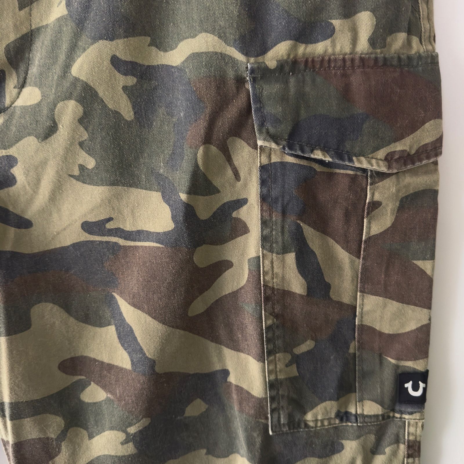 True Religion True Religion Camo Cargo Shorts Camouflage Pockets Zip Y2K Size US 38 / EU 54 - 11 Thumbnail