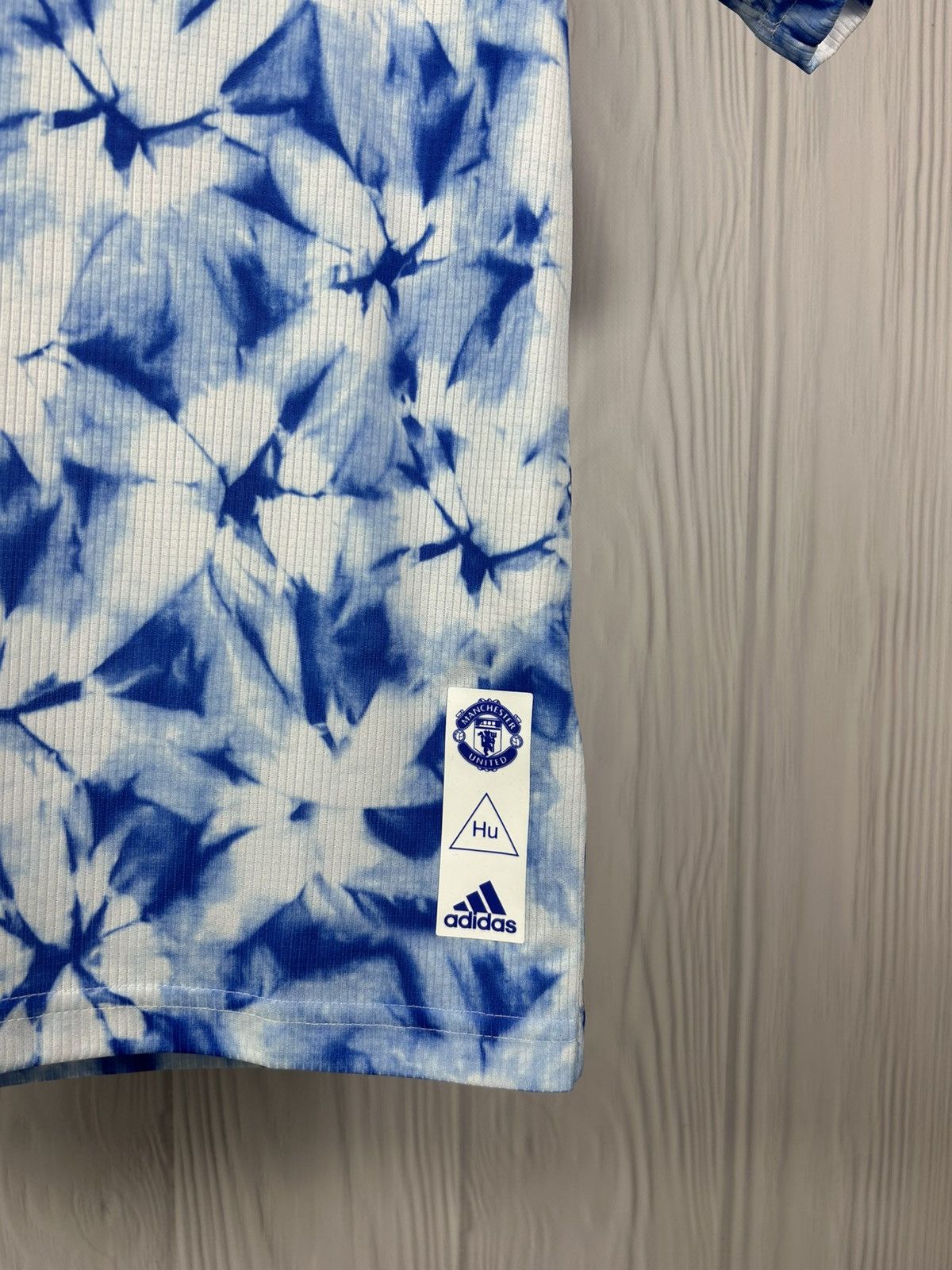 Adidas Adidas Manchester United Humanrace Soccer Jersey Size 13/14Y Size US L / EU 52-54 / 3 - 5 Thumbnail
