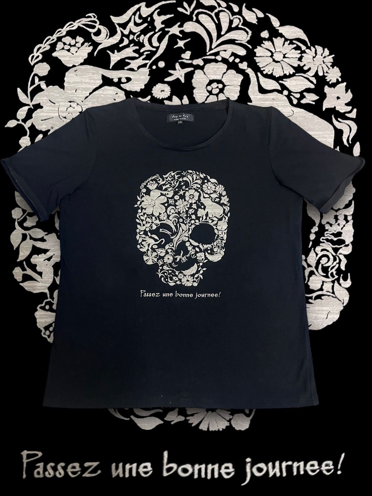 image of Archival Clothing x Skulls Hiromi Yoshida Flower Skull Passez Une Bonne Journee T-Shirt in Black (S