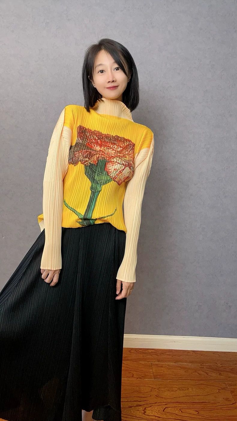 Issey Miyake Issey Miyake Carnation top Size S / US 4 / IT 40 - 1 Thumbnail