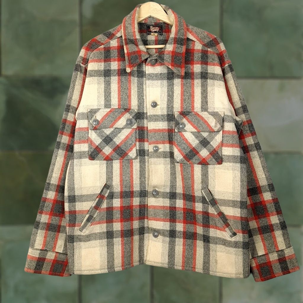 Vintage VINTAGE Woolrich Shirt Jacket Mens 46 Beige Plaid Wool Mackinaw Cruiser Work 50s Mens Size US XXL / EU 58 / 5 - 1 Thumbnail