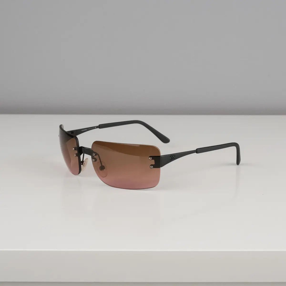 Chanel CHANEL SUNGLASSES 4005 LOGO CC Wrap Metal Vintage Iconic Size ONE SIZE - 1 Thumbnail