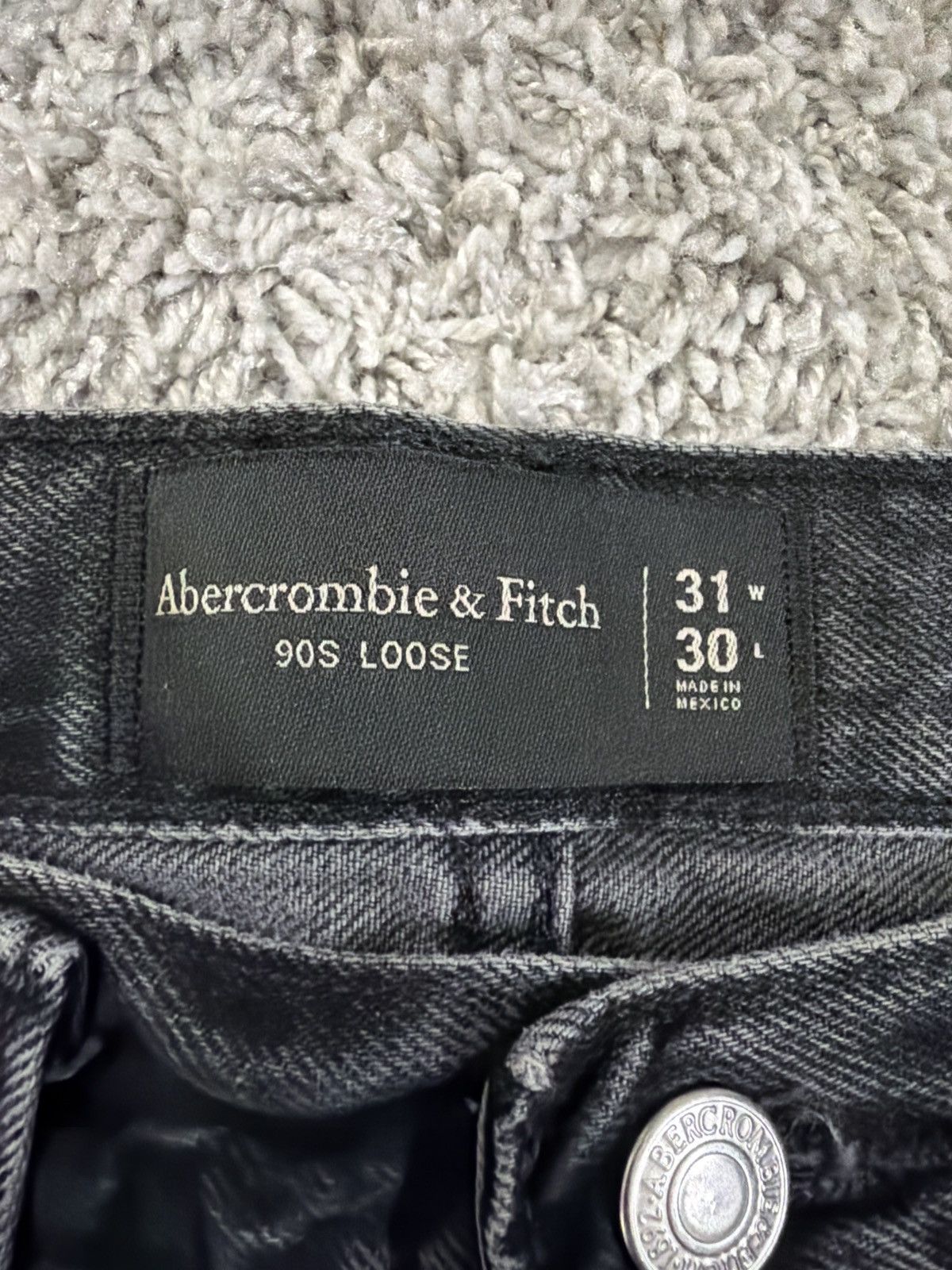 Abercrombie & Fitch Abercrombie & Fitch 90s Loose Black Jeans - 31x30 Size US 31 - 2 Thumbnail