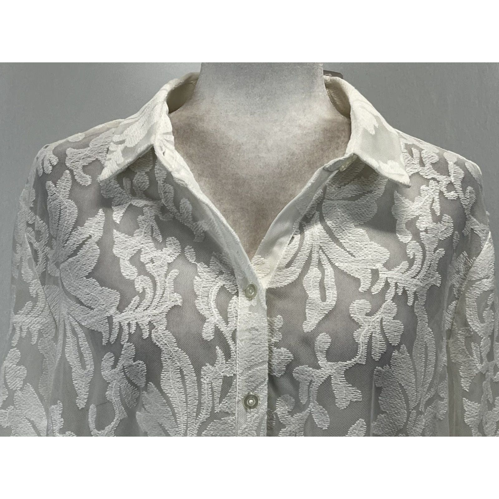 Vintage VINTAGE Chicos Women's Blouse Shirt Long Sleeve Collared Button-Up Sheer Ivory Size 2 Size XS / US 0-2 / IT 36-38 - 5 Thumbnail