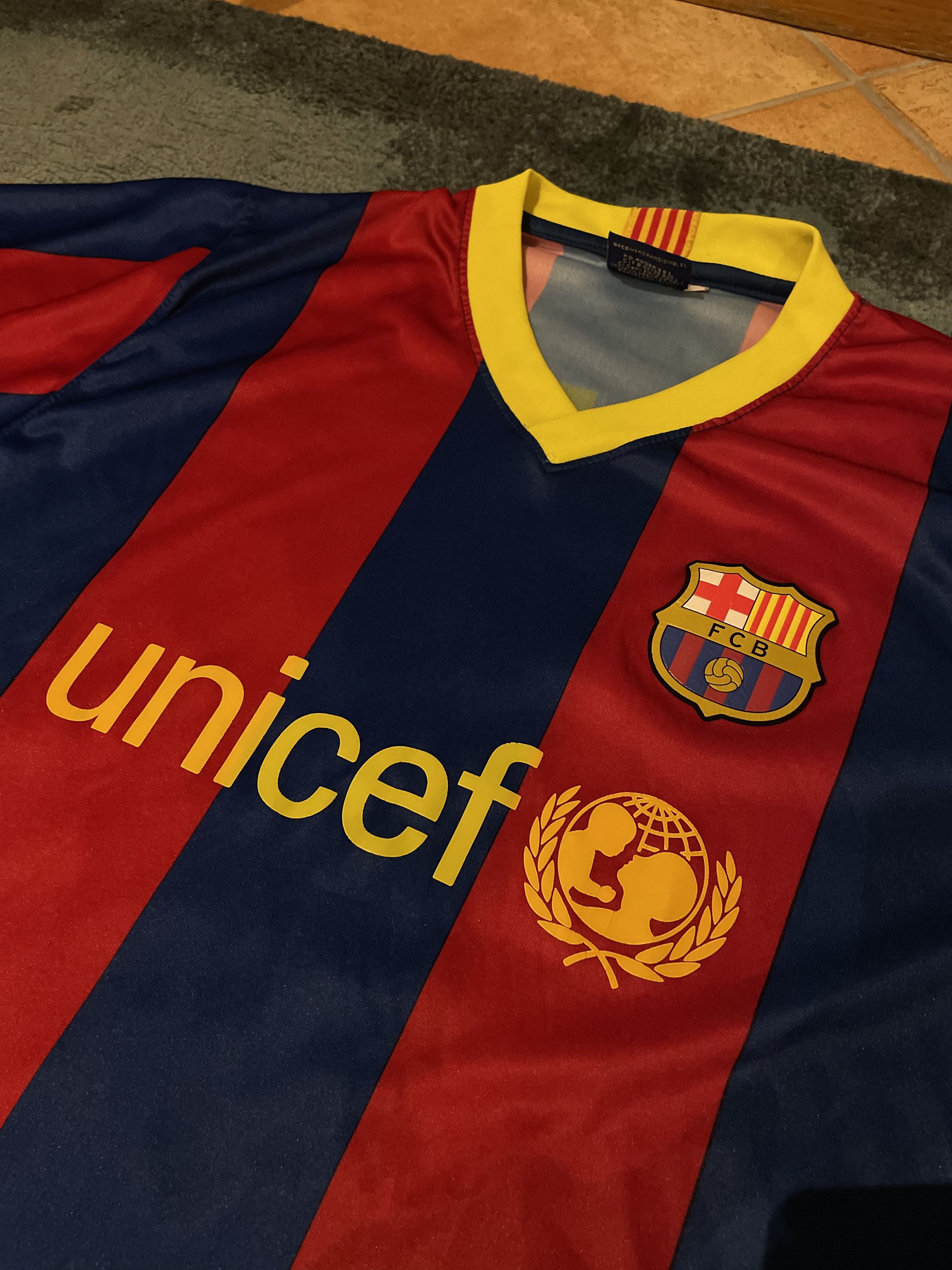 Other Barcelona Messi Vintage Soccer Jersey kit Size US L / EU 52-54 / 3 - 3 Thumbnail