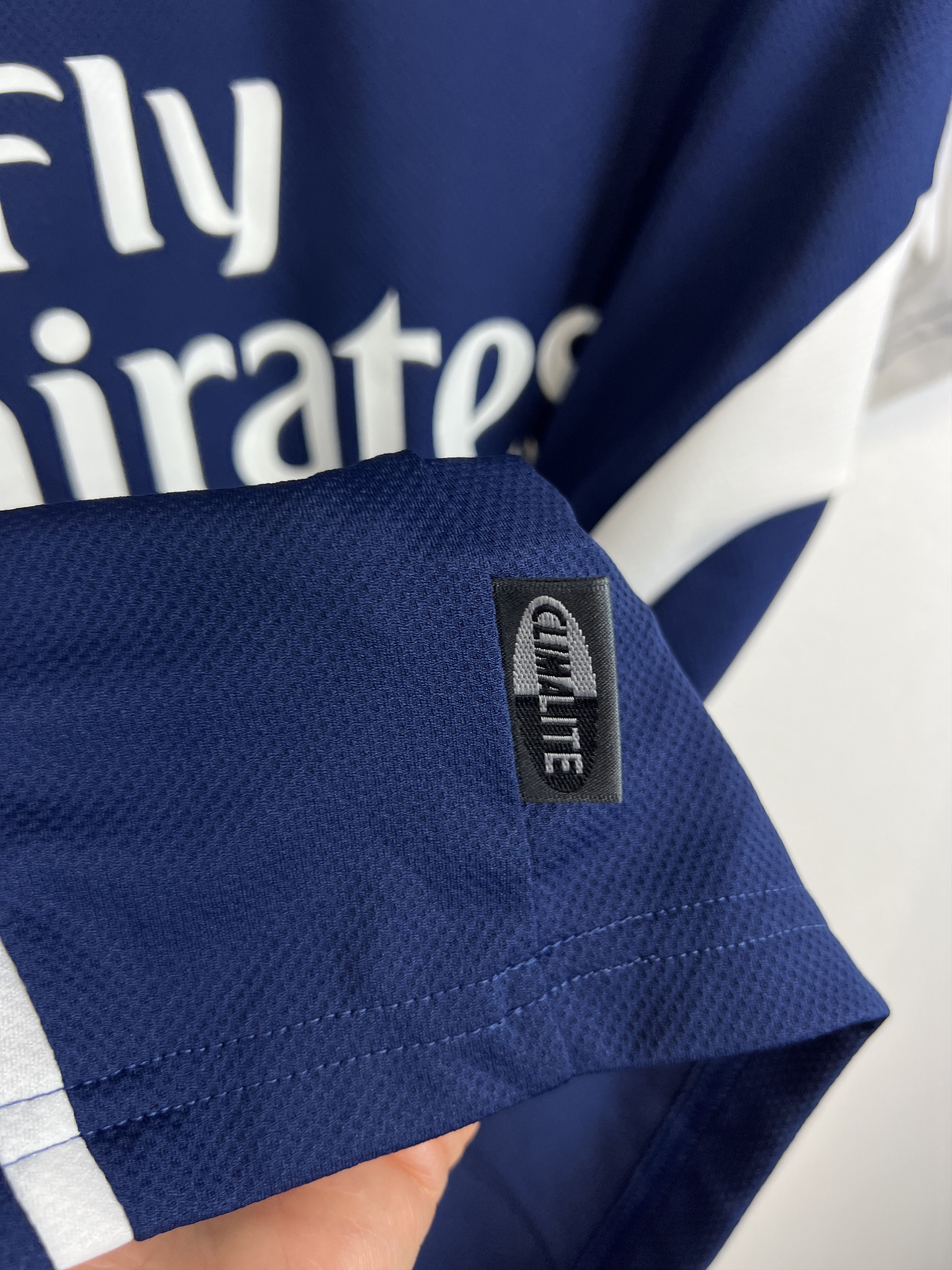 Adidas Hamburg football shirt 2007 Soccer Adidas Jersey Trikot Rare Size US XL / EU 56 / 4 - 4 Thumbnail