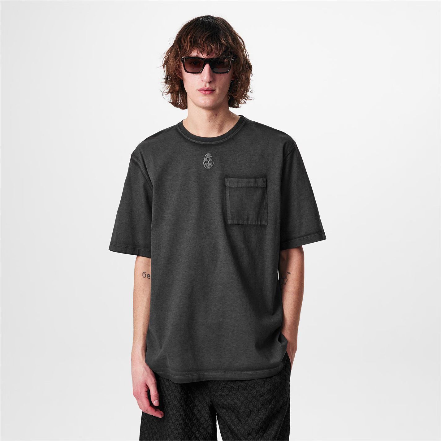 Alexander McQueen o1g2r1mq0326 Faded T-Shirt in Grey Size US S / EU 44-46 / 1 - 3 Thumbnail