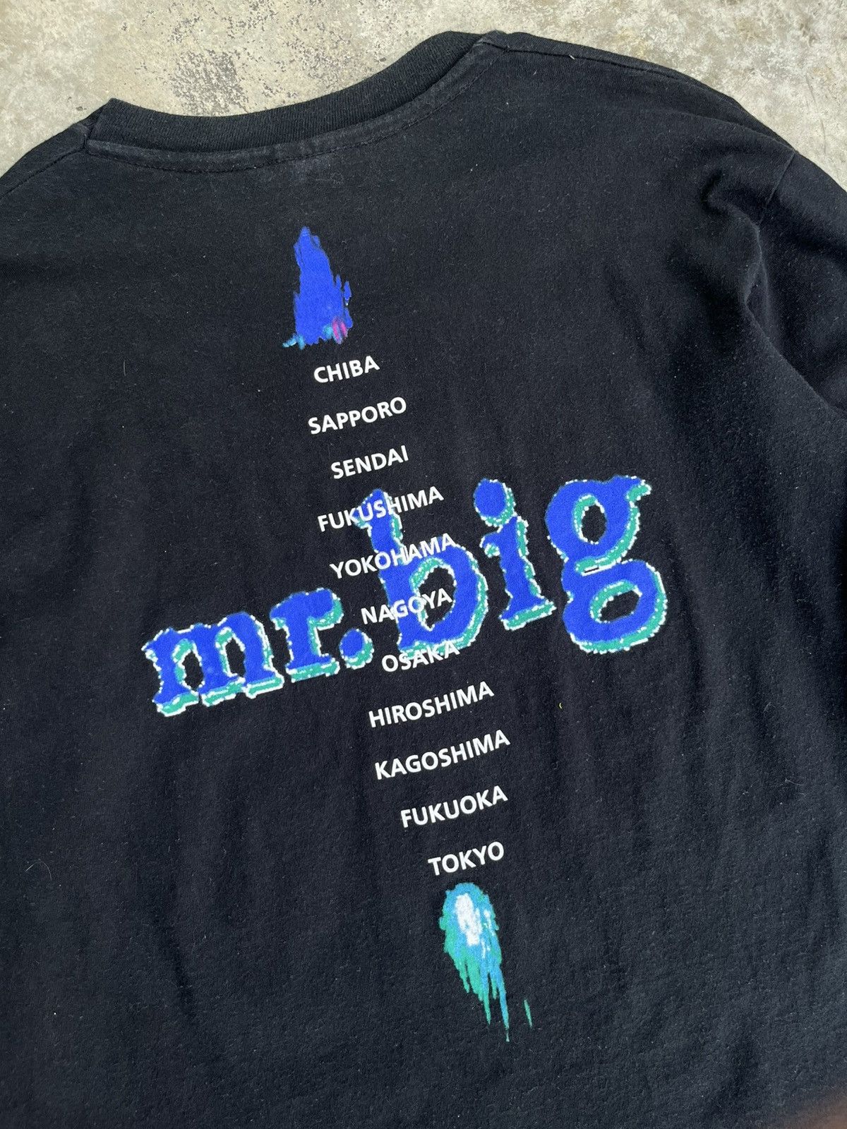 Vintage Vintage 90s Mr. Big T shirt 1993 Band Tour Japandemonium Size US L / EU 52-54 / 3 - 7 Thumbnail