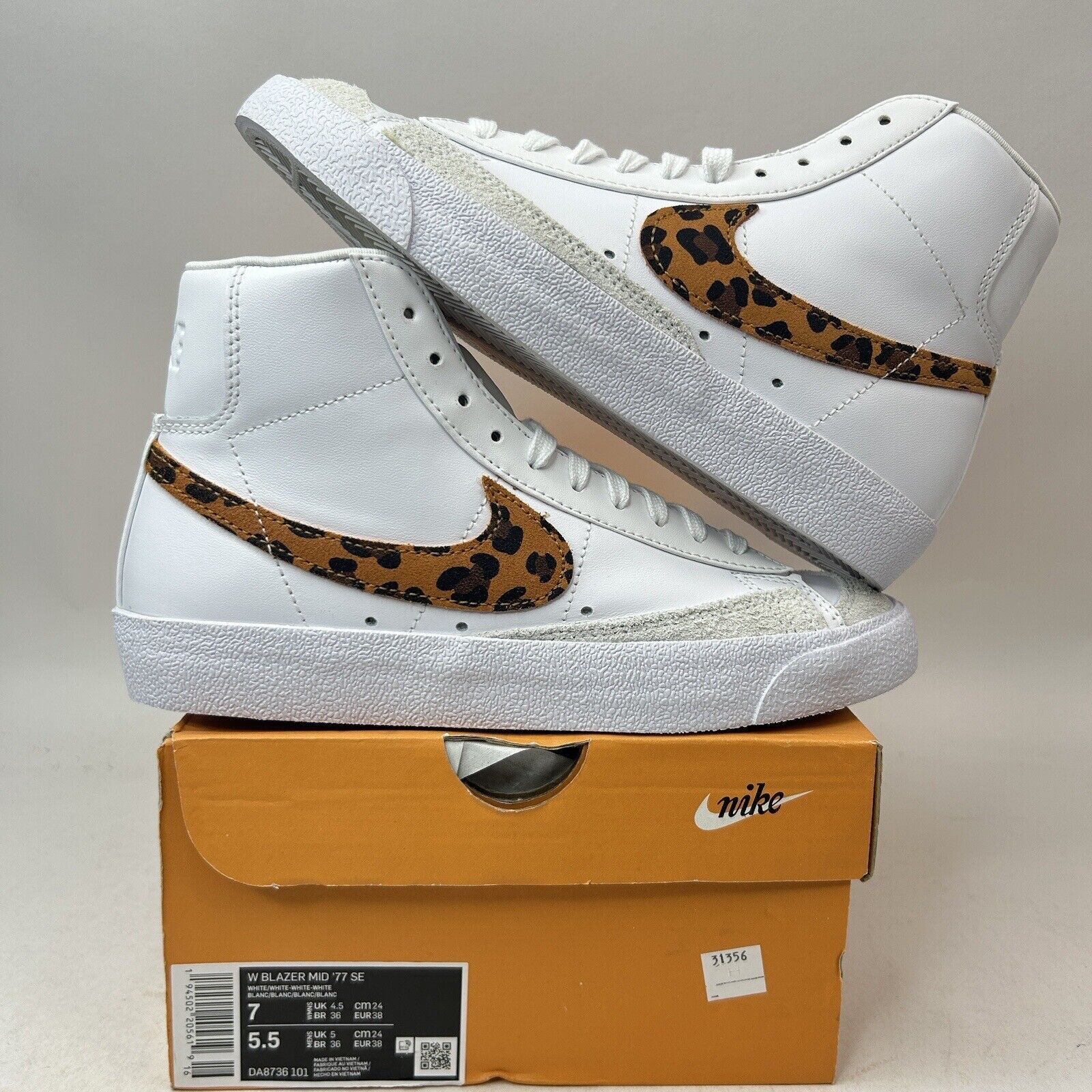 Nike Nike Blazer Mid ‘77 SE WMNS “Leopard” 2024 Size US 7 / IT 37 - 1 Thumbnail