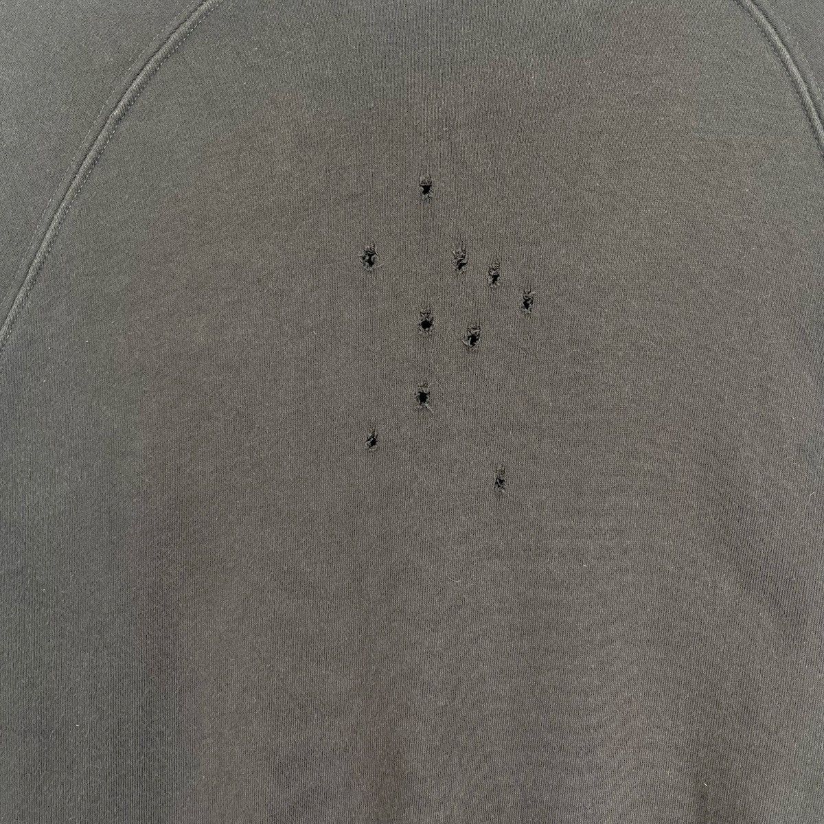 Number (N)ine A/W01 Number Nine Shield Shotgun Ripped Sweatshirt Size US M / EU 48-50 / 2 - 9 Thumbnail