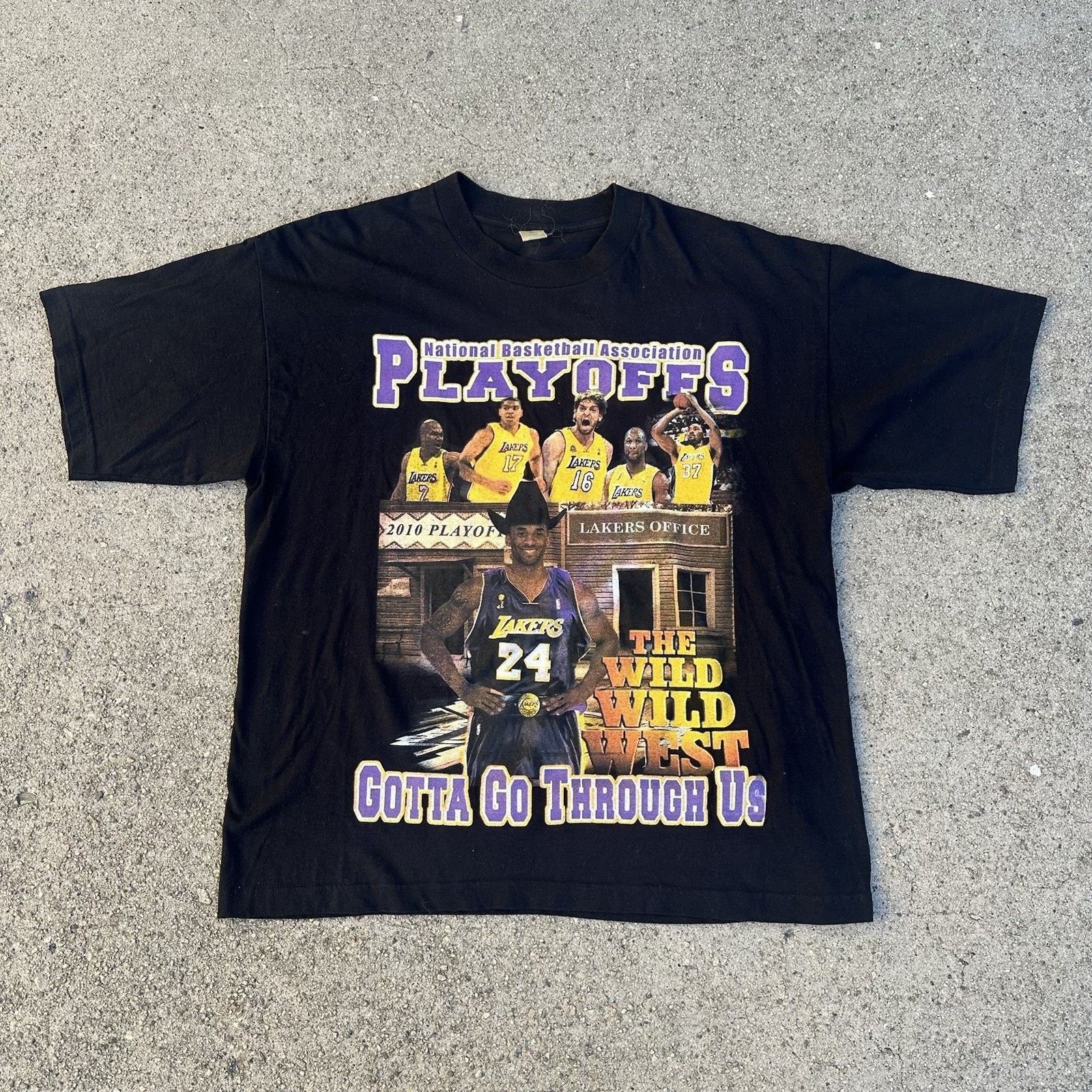 NBA × Vintage Vintage 2010 Los Angeles Lakers Wild Wild West Champions Tee Size US XL / EU 56 / 4 - 1 Thumbnail