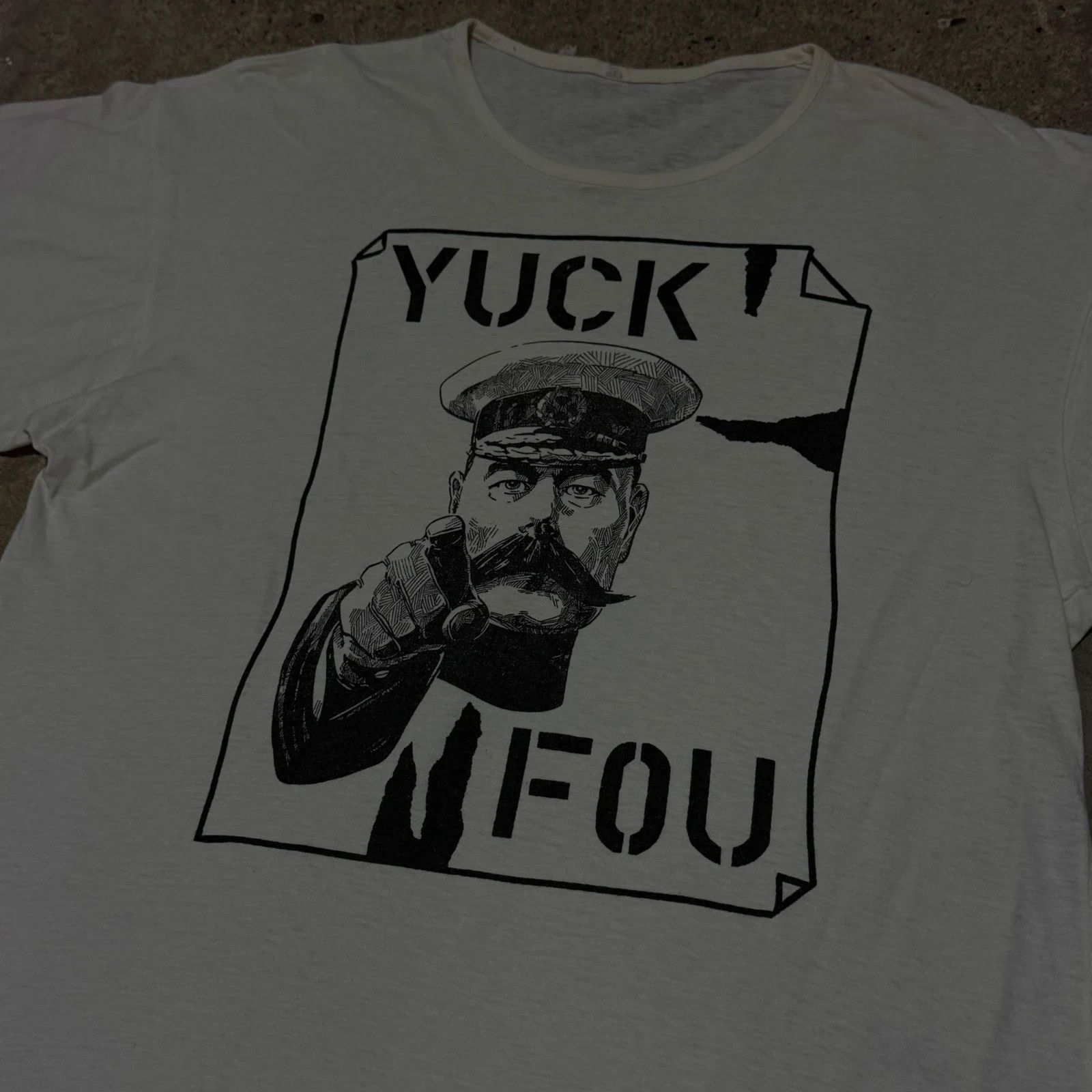 Vintage Vintage 80s “*uck you” army t-shirt Size US L / EU 52-54 / 3 - 3 Thumbnail