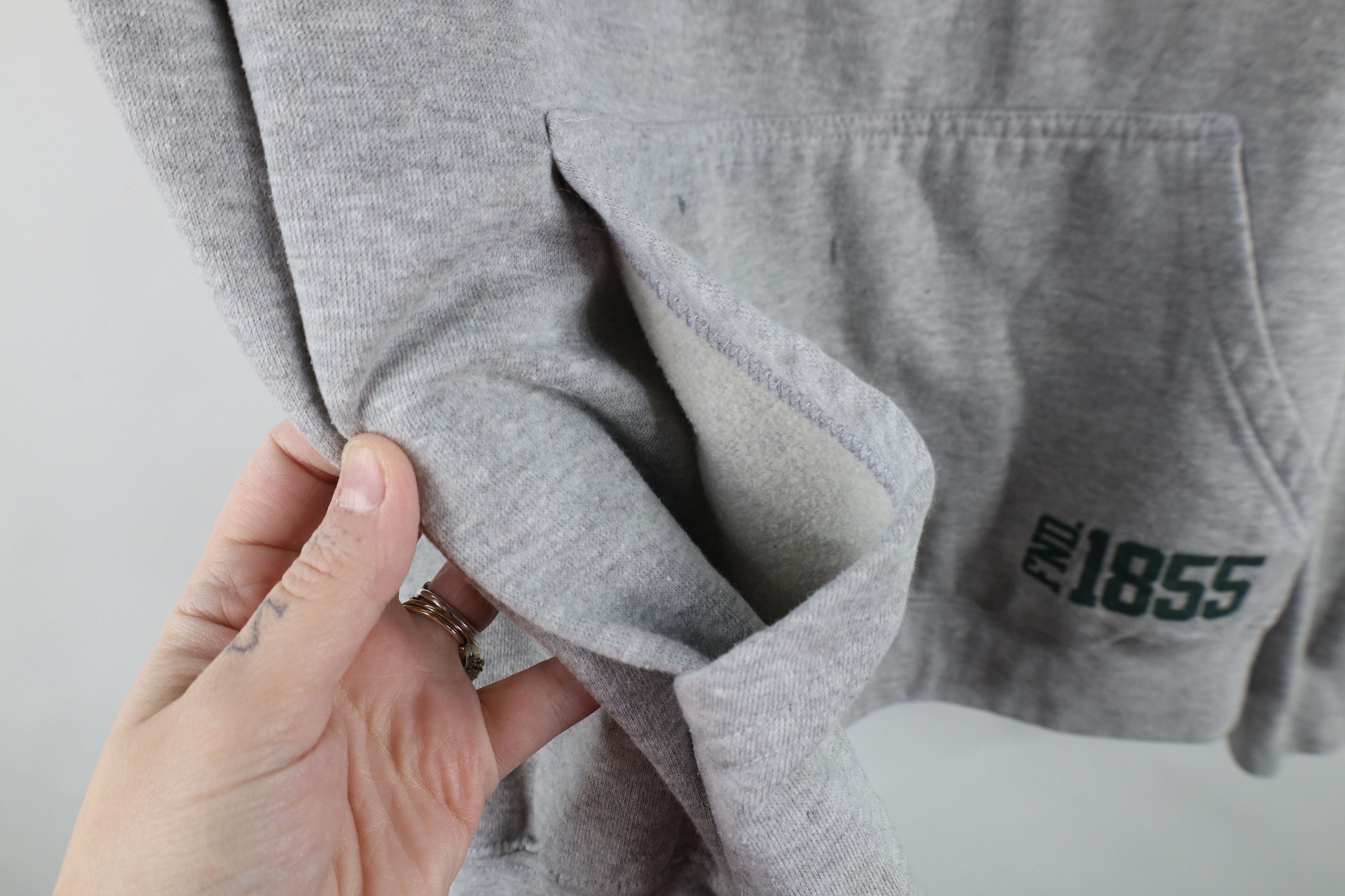 Vintage Vintage 90s Boxy Fit Michigan State University Hoodie Gray Size US XL / EU 56 / 4 - 6 Thumbnail