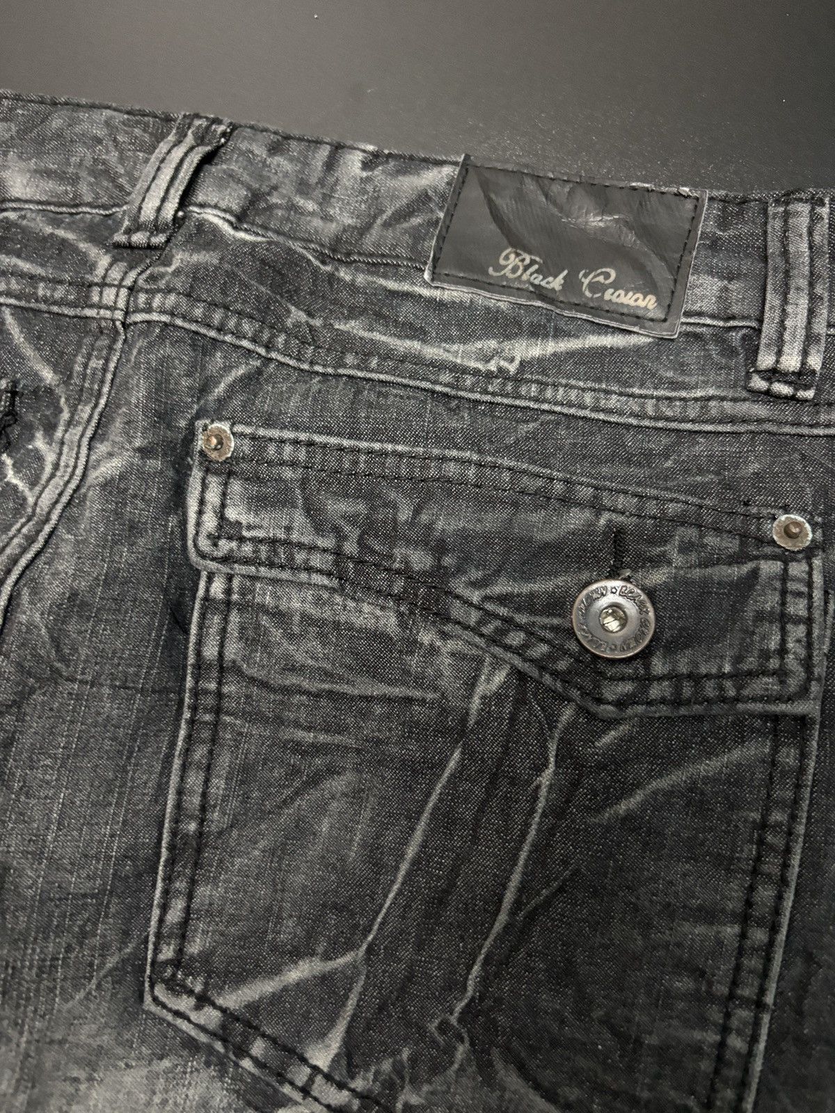 Japanese Brand Y2K Black Crown Distressed Wide Flare Pants Size 32" / US 10 / IT 46 - 8 Thumbnail
