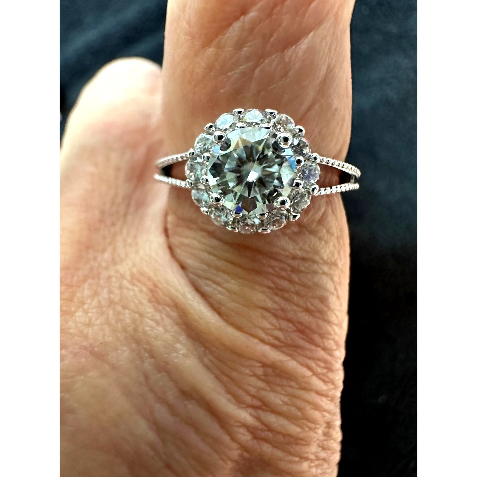 Other 1 ct Moissanite Round Cut Ring with Moissanite Accents 8 Size ONE SIZE - 17 Thumbnail