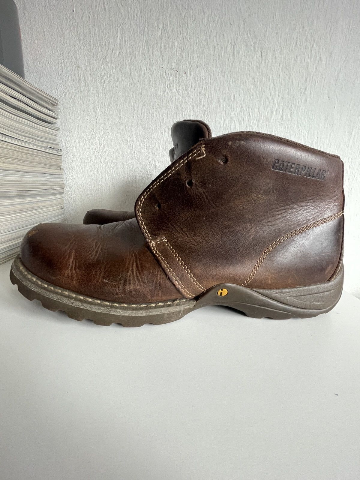 Caterpillar Caterpillar Distressed Leather Work Boots Patina size 46 Size US 12.5 / EU 45-46 - 1 Thumbnail