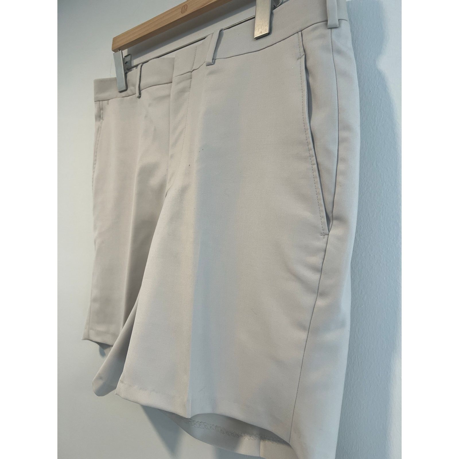 Holland & Sherry Holland & Sherry Lightweight Beige Dress Shorts Size 34 JL Size US 34 / EU 50 - 6 Thumbnail