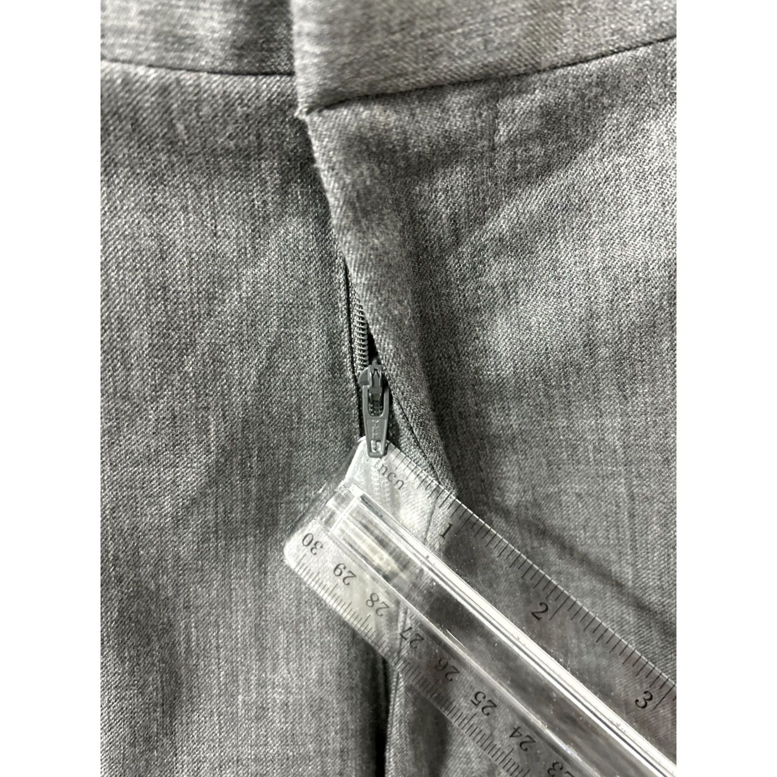 Dockers DOCKERS Dress Pants Mens 40x32 Gray Wool Blend Flat Front Relaxed Fit Dress Pants Mens 40 Gray Wool Blend Flat Front Zipper Button Pockets Size US 40 / EU 56 - 5 Thumbnail