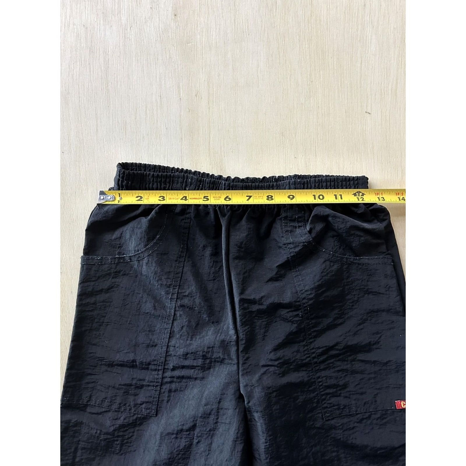 Vintage VINTAGE Crunch XS Black Nylon Elastic Waist Track Pants Men XS 25x31 USA Size US 27 - 6 Thumbnail